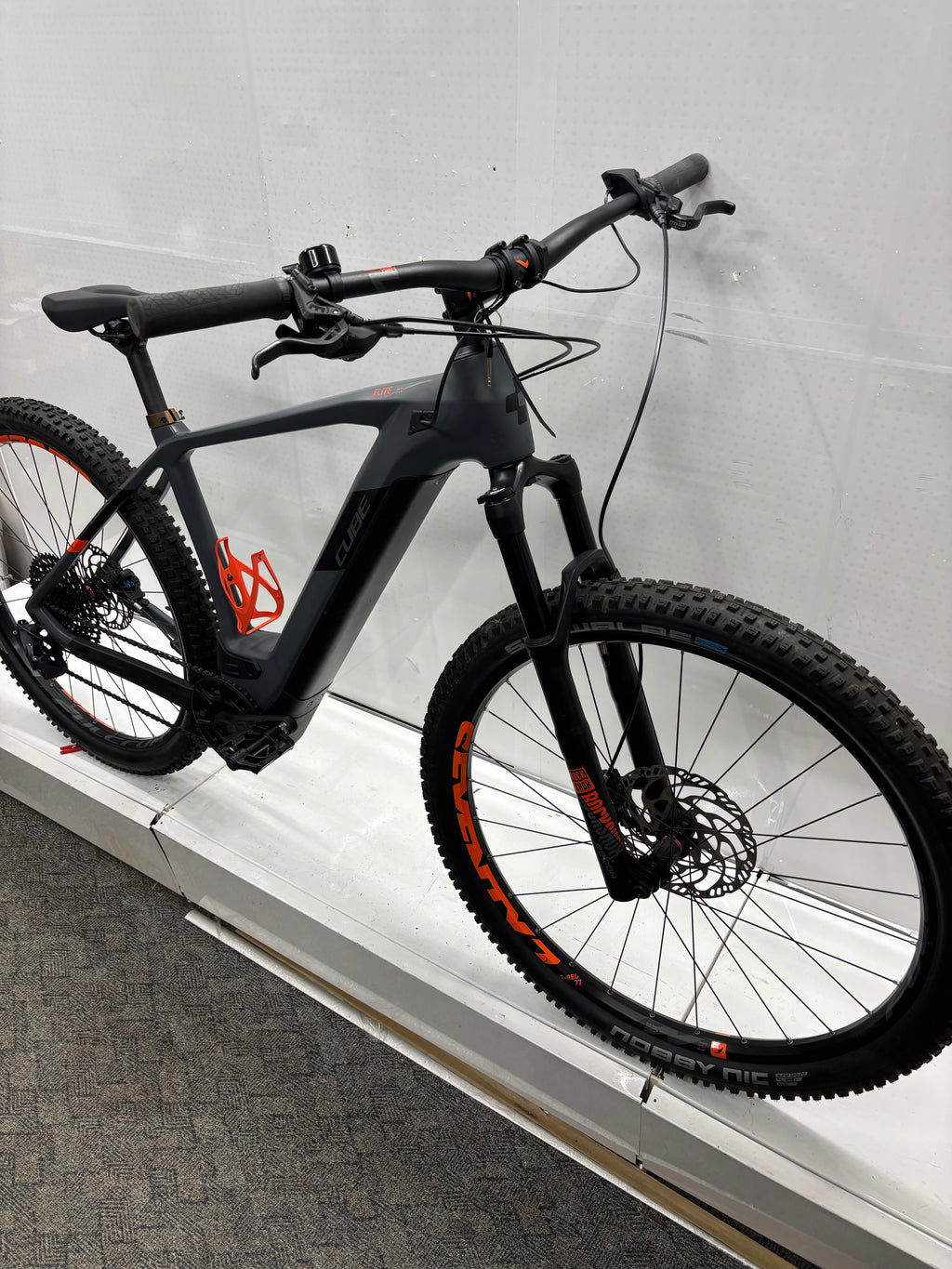 Cube Elite Hybrid C:62