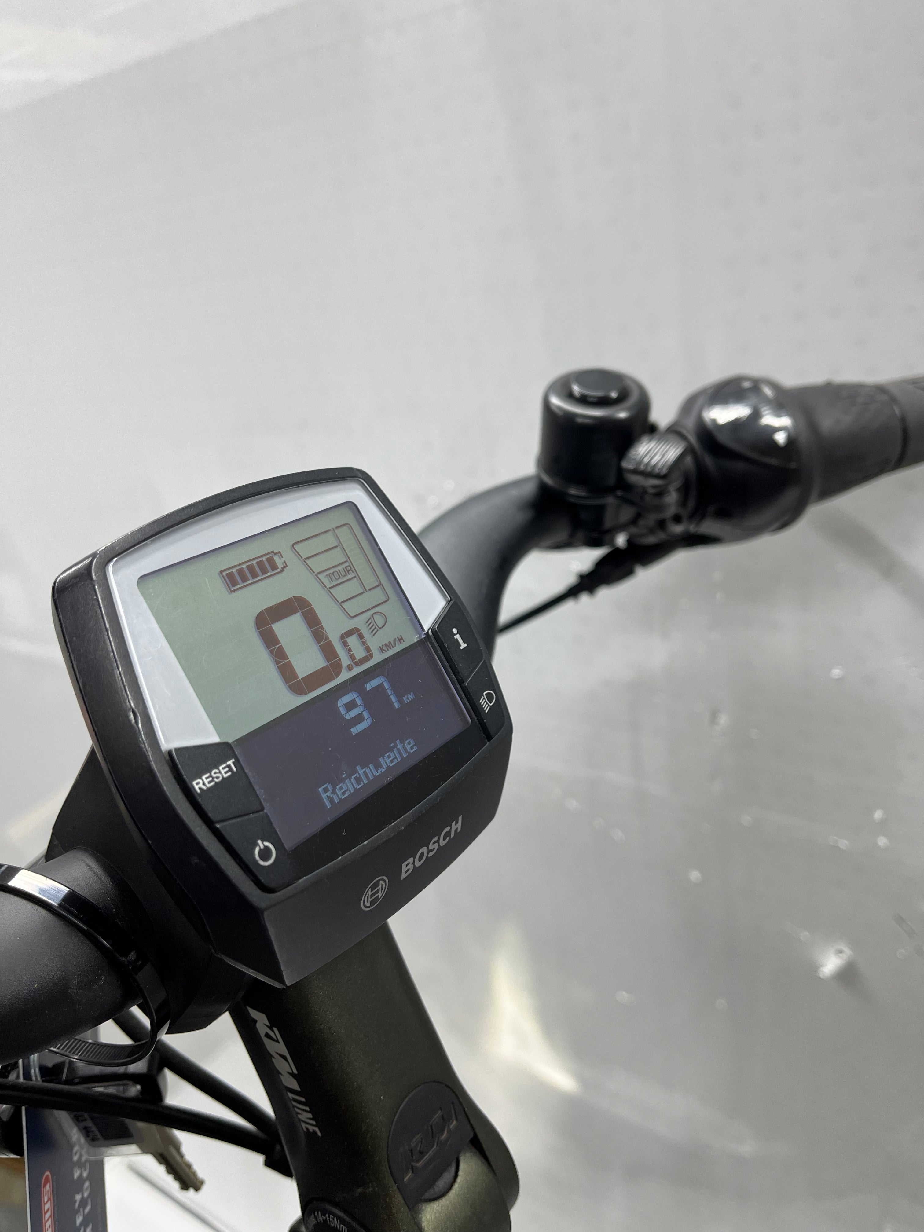 KTM Cento 8 RT