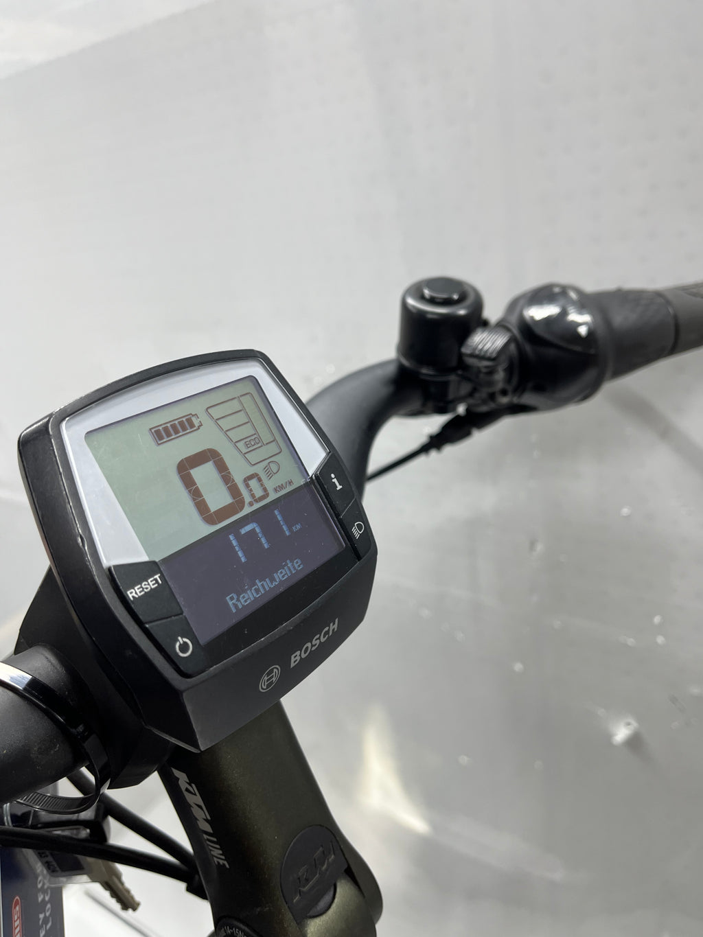 KTM Cento 8 RT