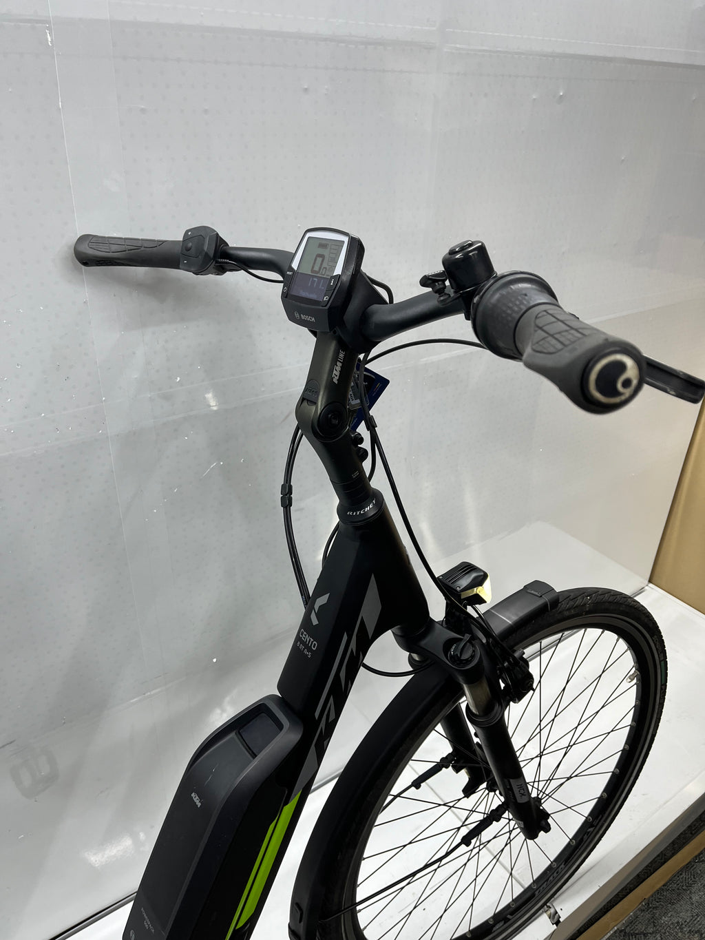 KTM Cento 8 RT