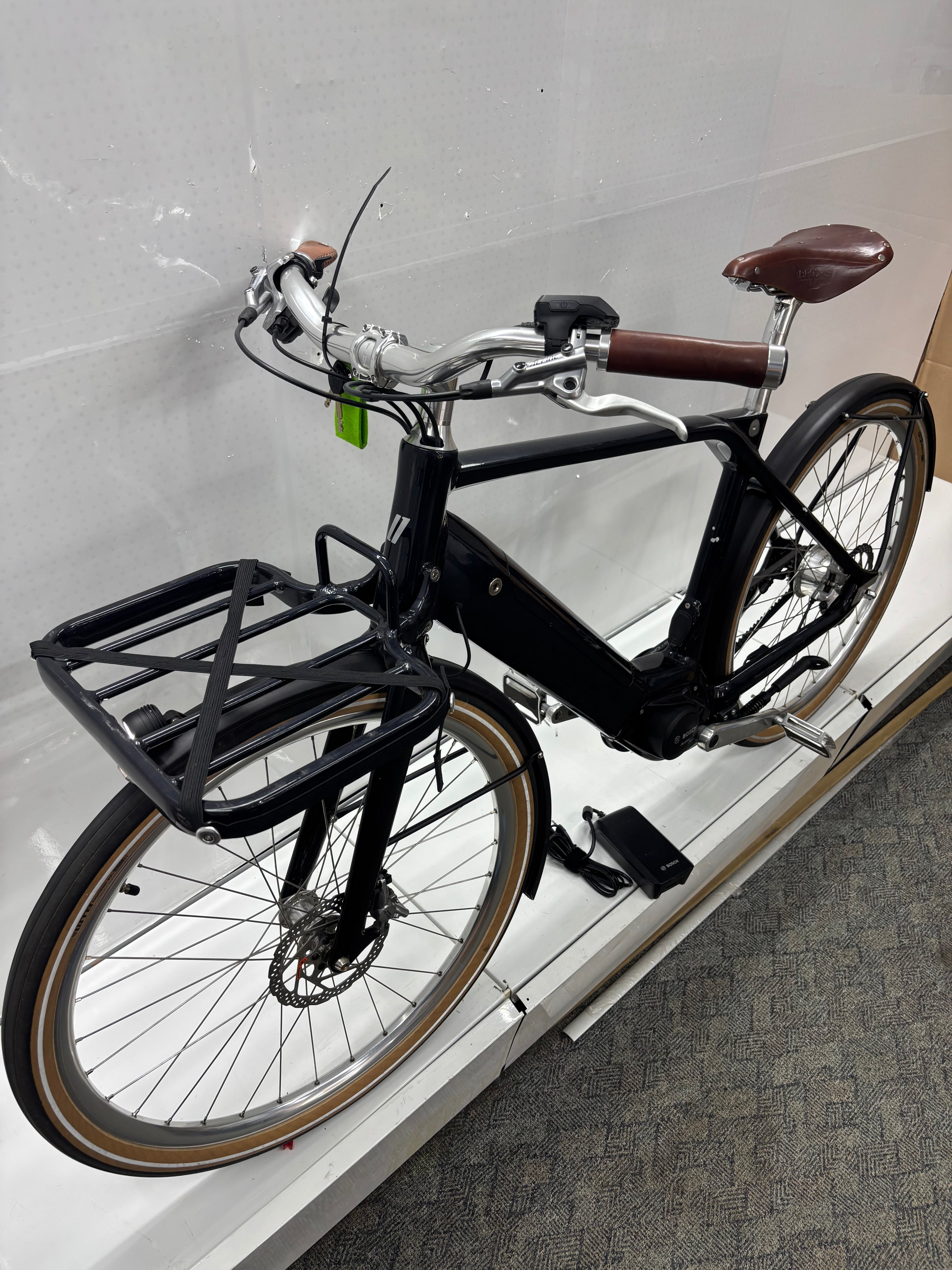 Schindelhauer E-Bike mit Frontkorb, Alfine 8 Hang, Brooks