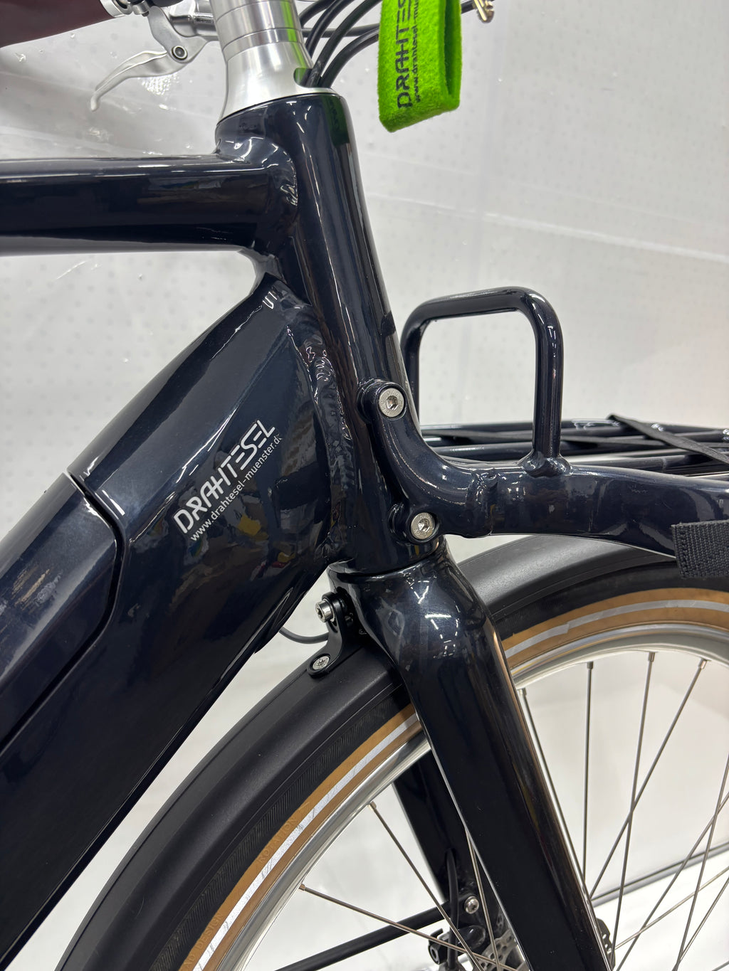 Schindelhauer E-Bike mit Frontkorb, Alfine 8 Hang, Brooks