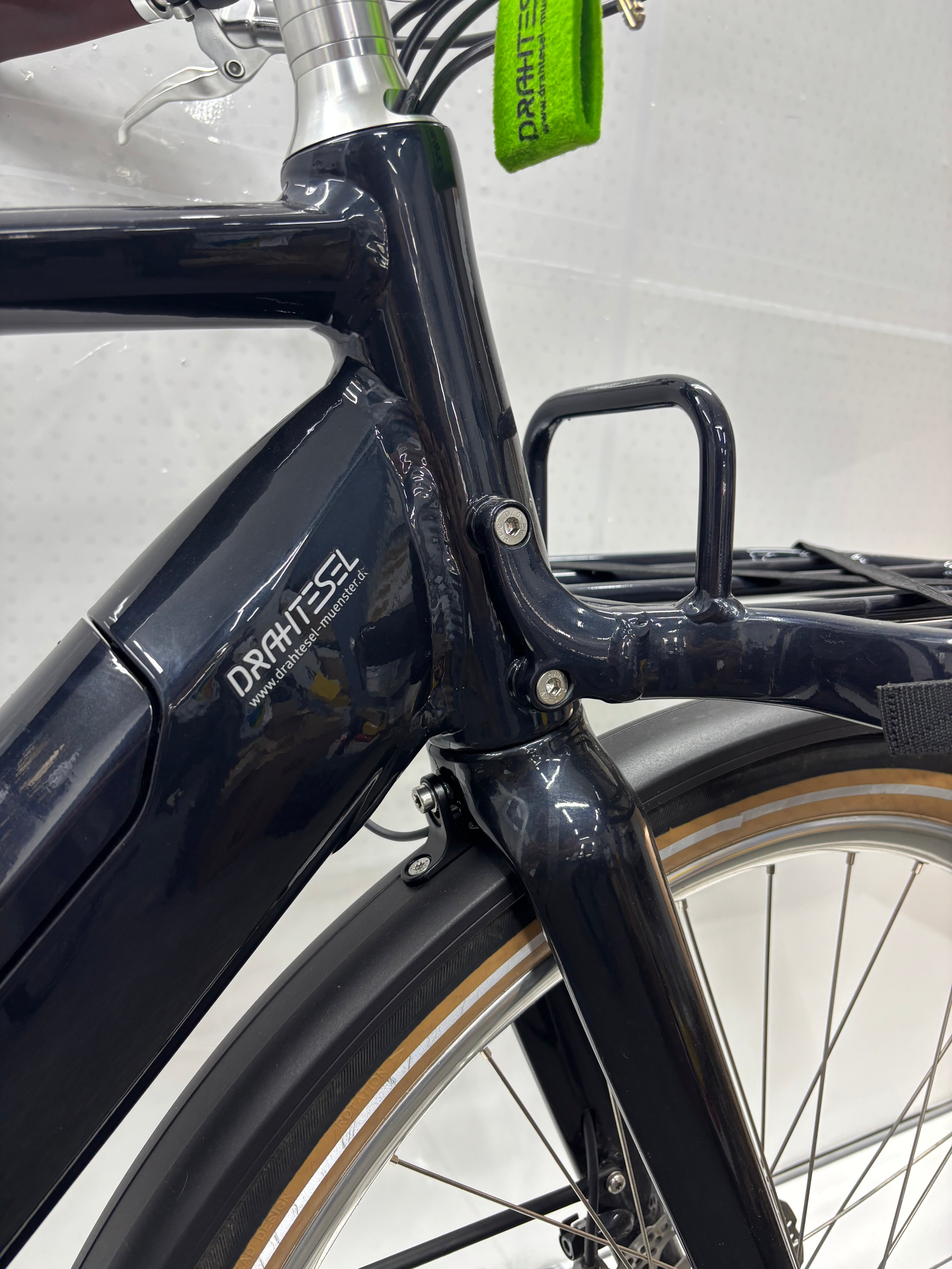 Schindelhauer E-Bike mit Frontkorb, Alfine 8 Hang, Brooks