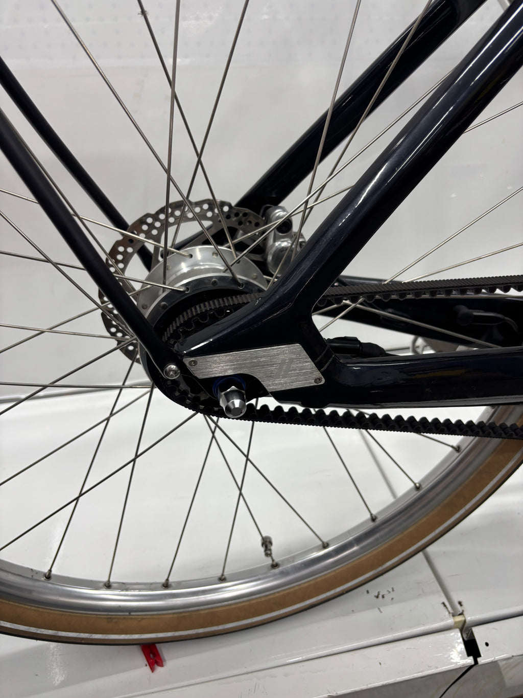 Schindelhauer E-Bike mit Frontkorb, Alfine 8 Hang, Brooks