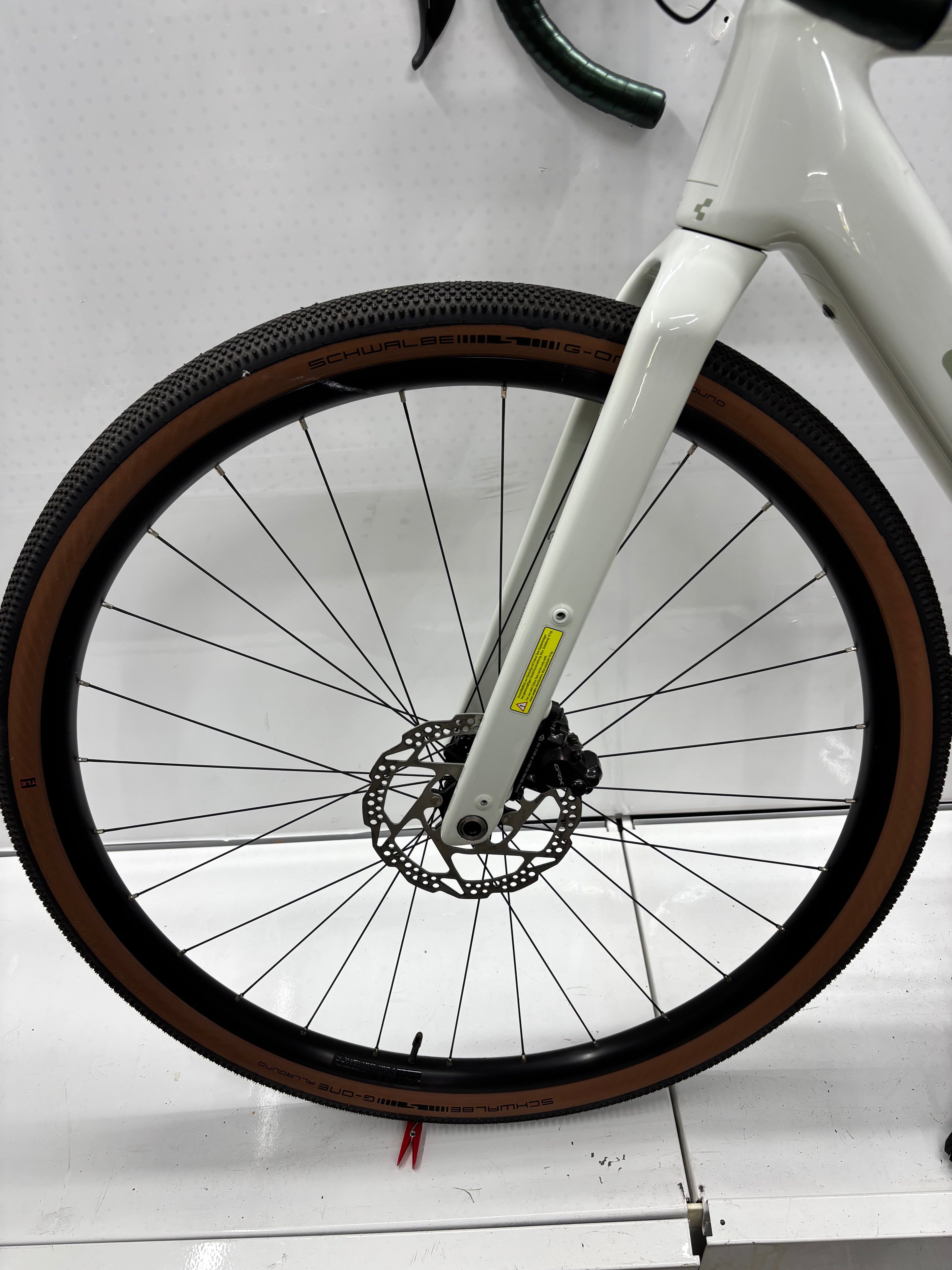 Cube Nuroad Hybrid C62 Race, E-Gravel-Bike, keine 1000 Km gefahren!