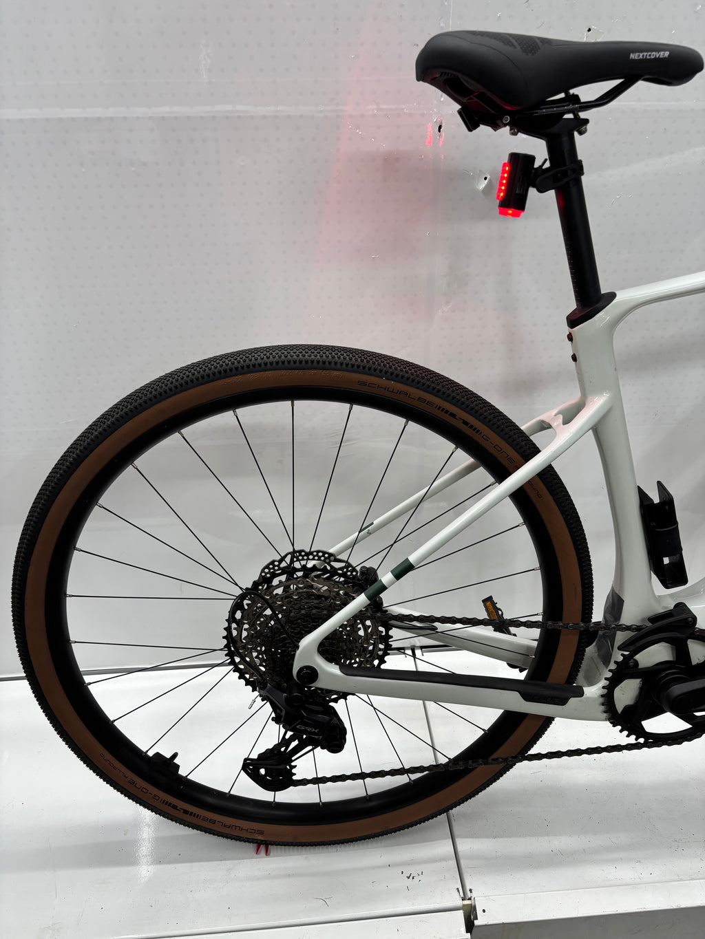 Cube Nuroad Hybrid C62 Race, E-Gravel-Bike, keine 1000 Km gefahren!
