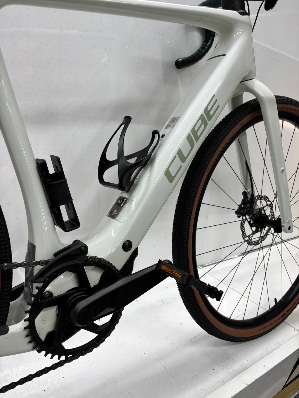 Cube Nuroad Hybrid C62 Race, E-Gravel-Bike, keine 1000 Km gefahren!