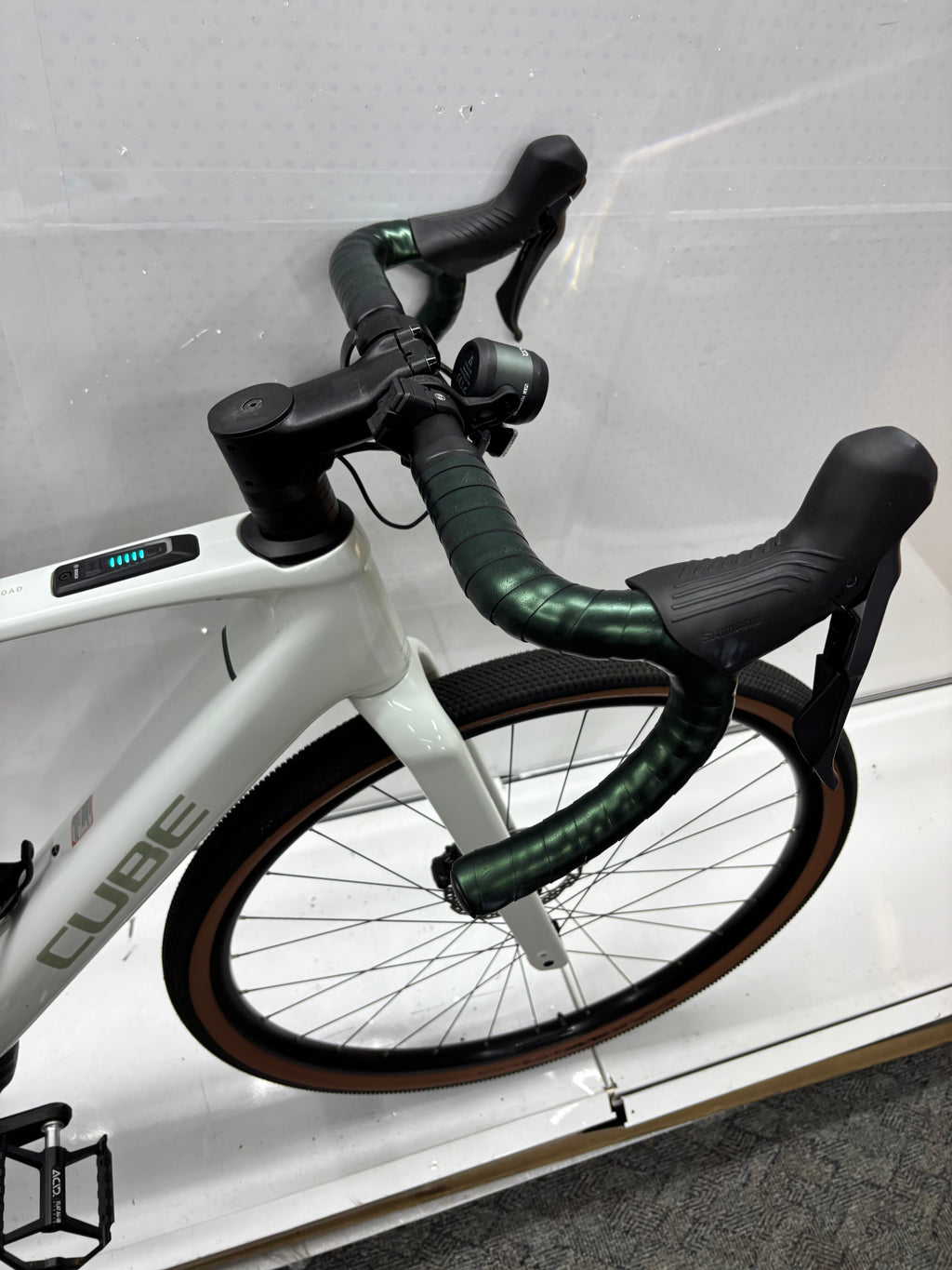 Cube Nuroad Hybrid C62 Race, E-Gravel-Bike, keine 1000 Km gefahren!
