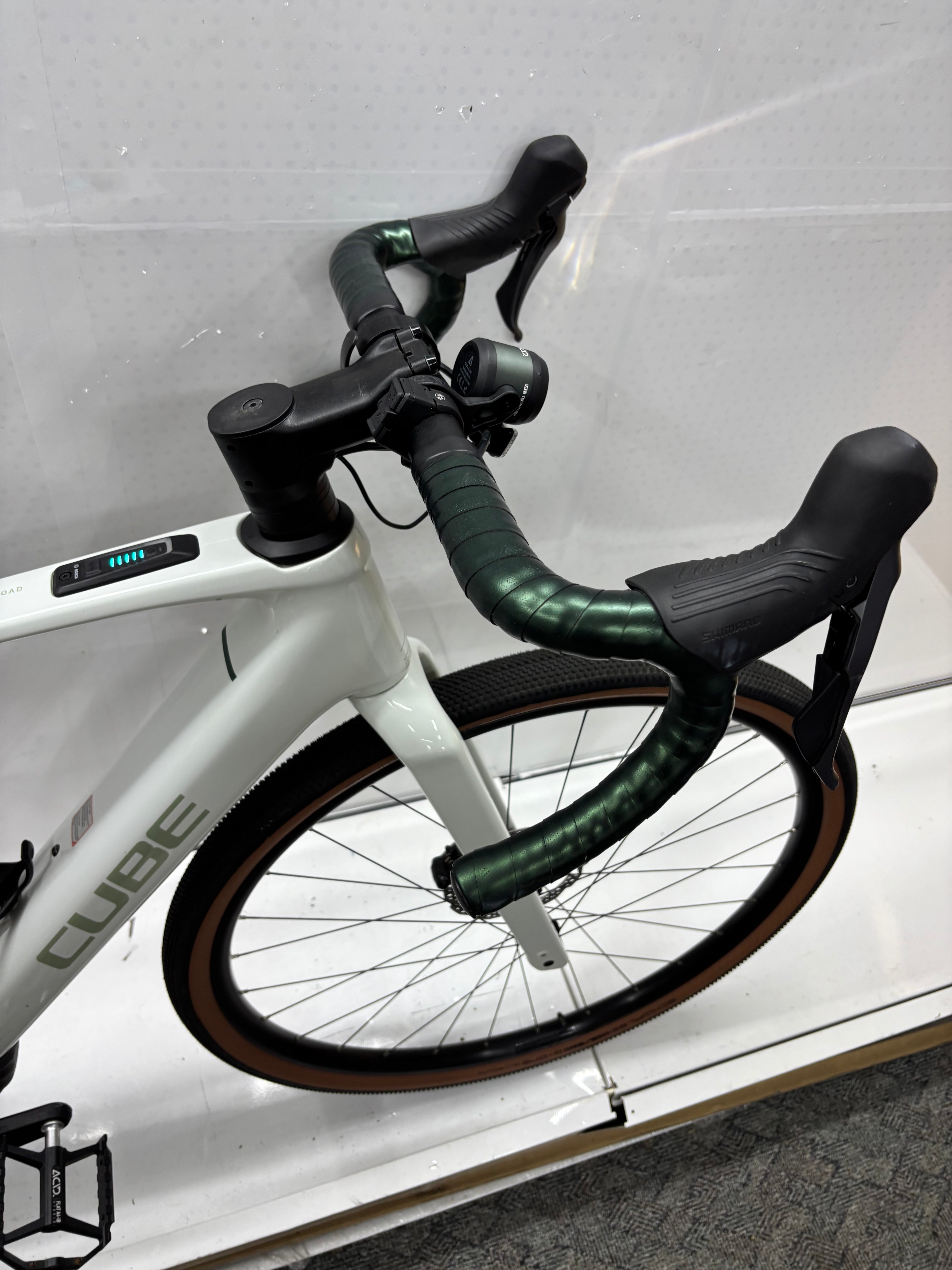 Cube Nuroad Hybrid C62 Race, E-Gravel-Bike, keine 1000 Km gefahren!