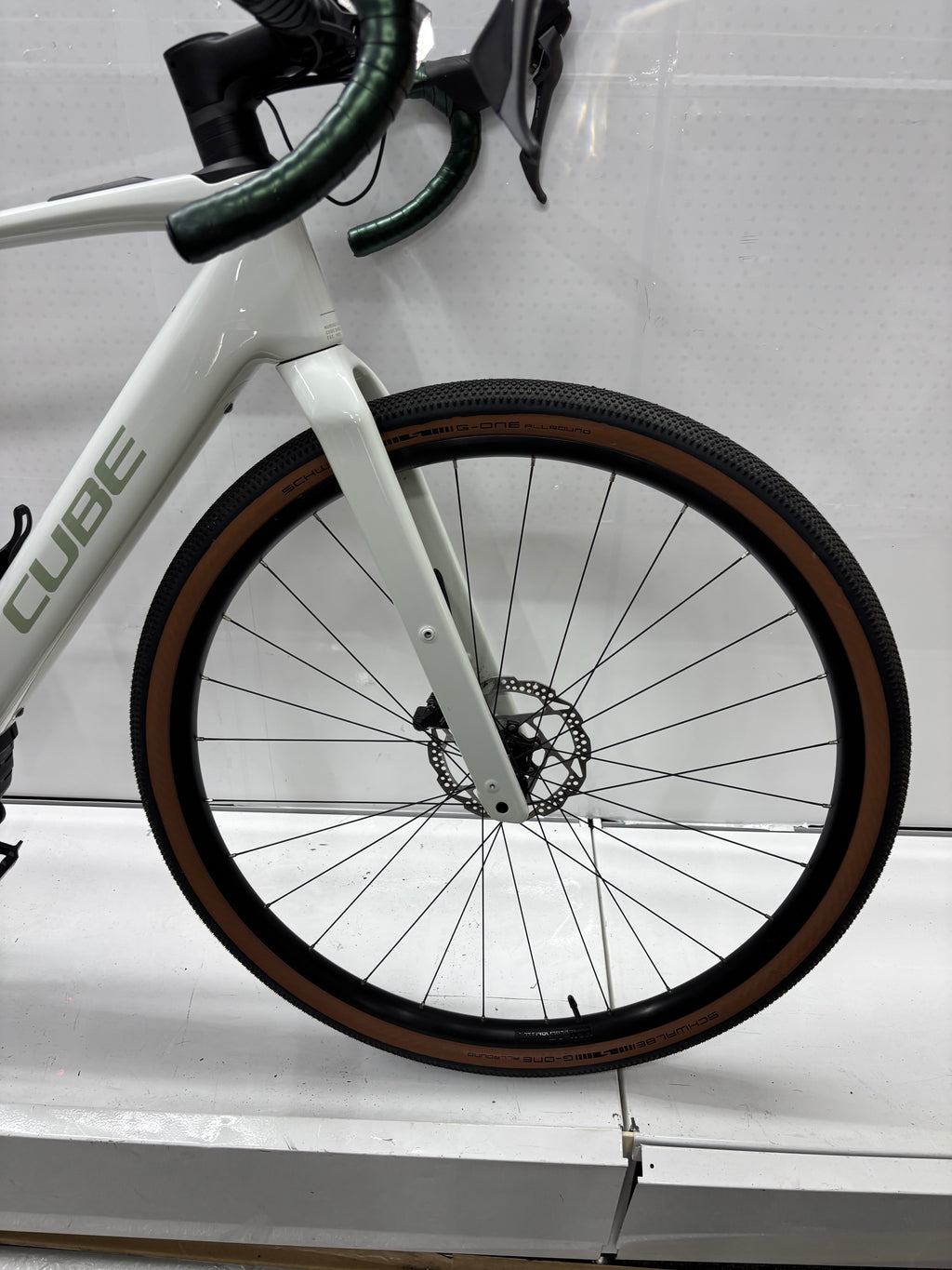 Cube Nuroad Hybrid C62 Race, E-Gravel-Bike, keine 1000 Km gefahren!