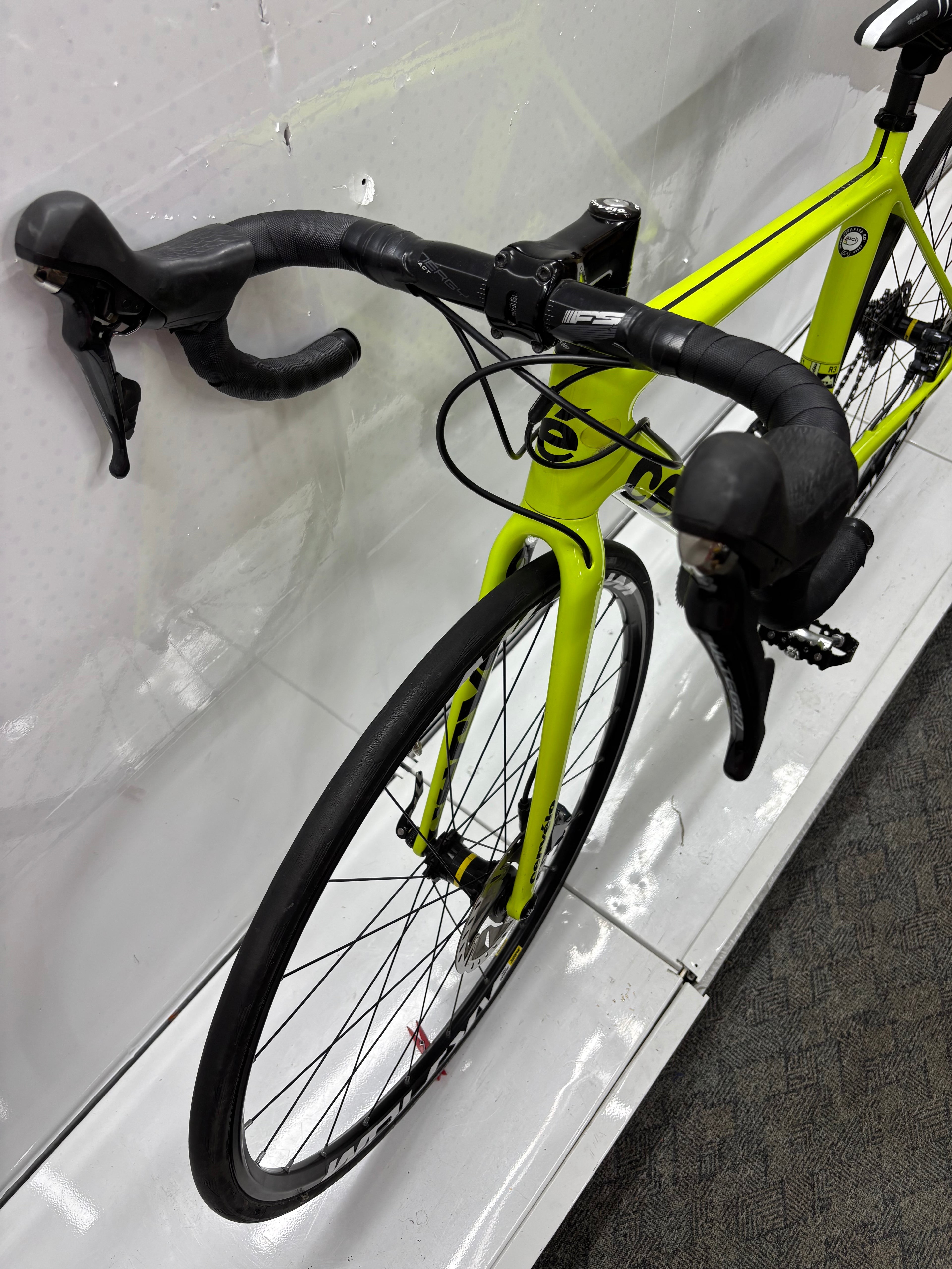 Cervelo DI R3 Ultegra 8020 22G - Bastlerrad - DEFEKT - hochwertige Teile