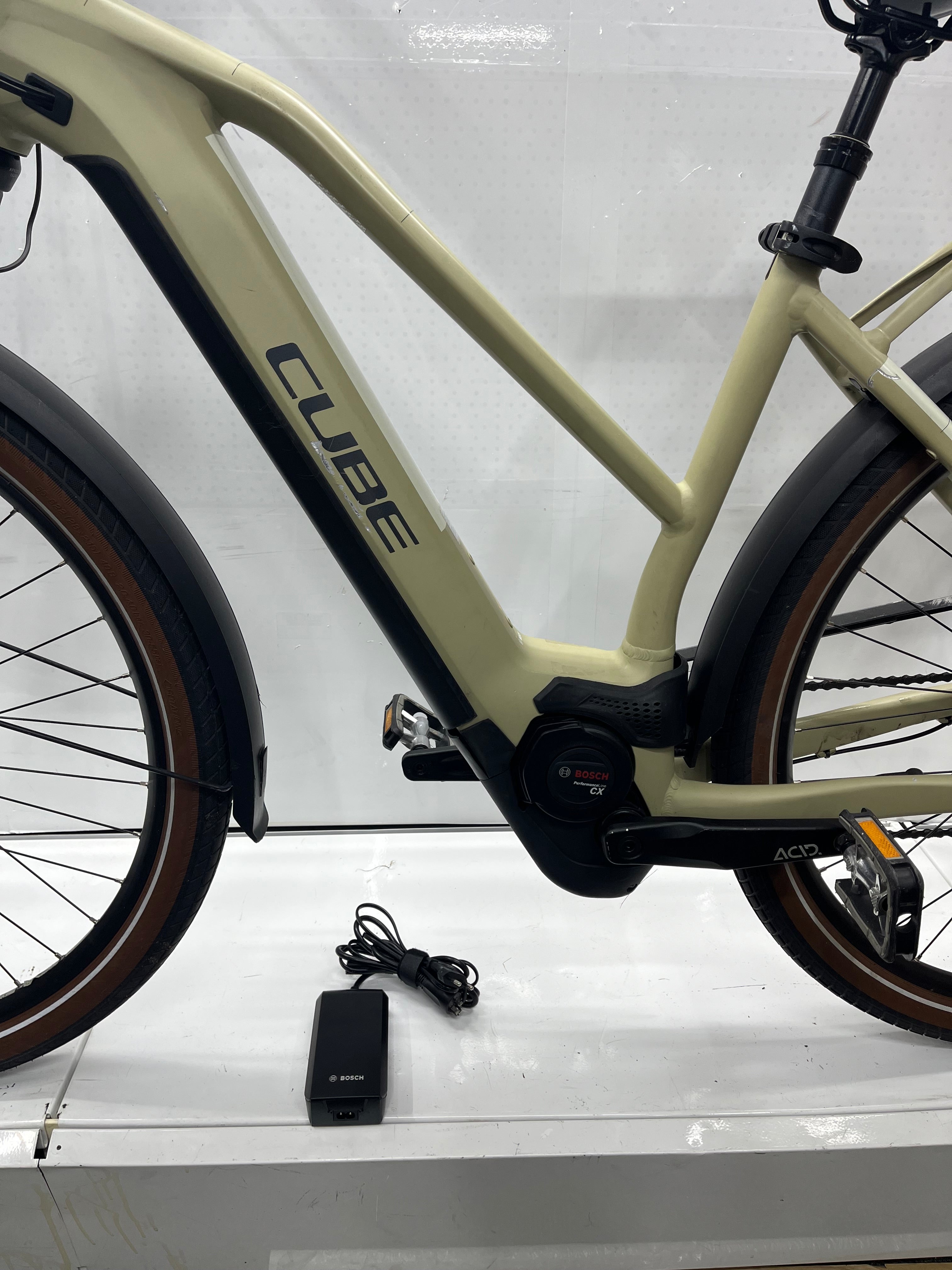 Cube Kathmandu Hybrid Pro
