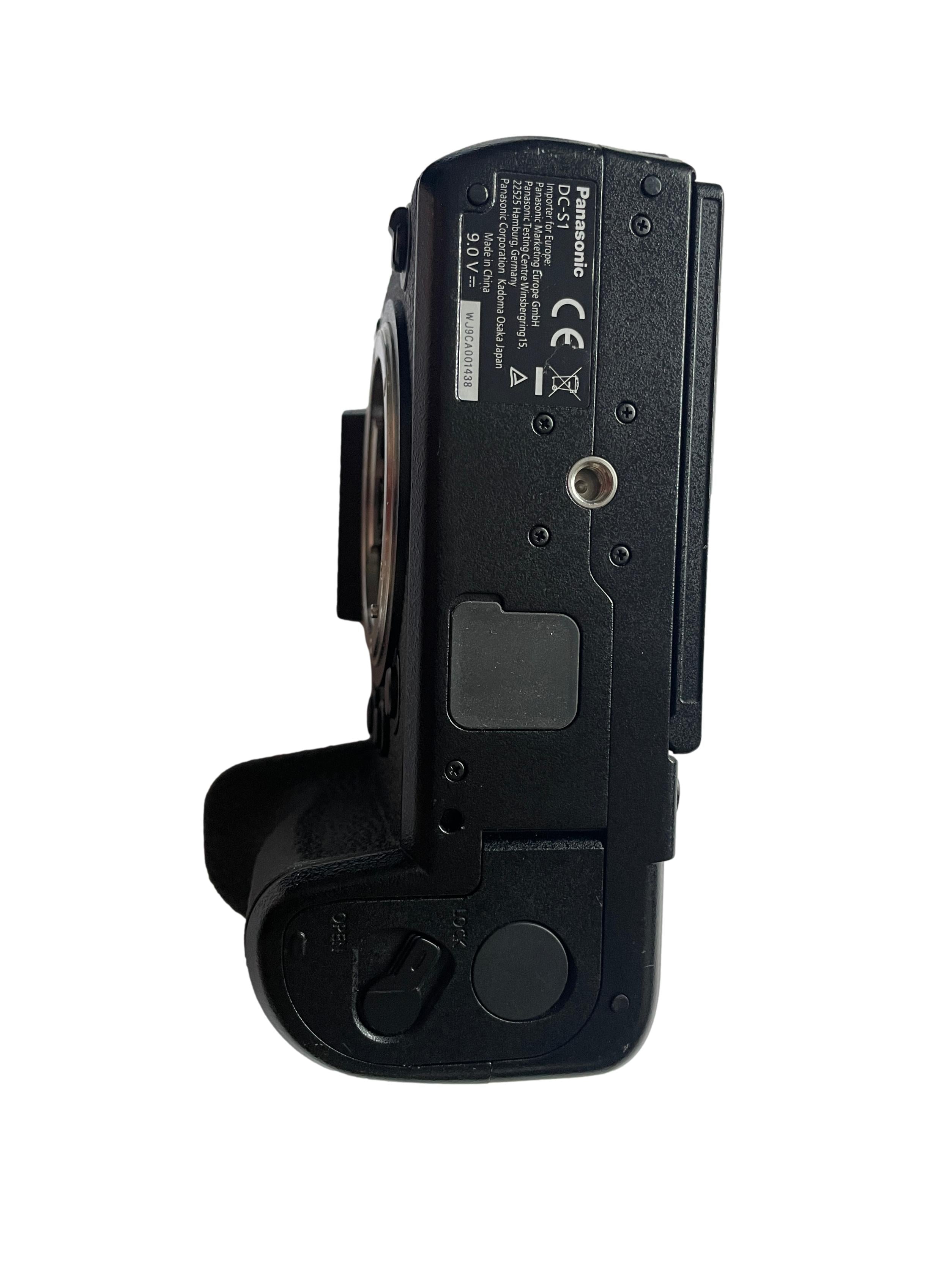Panasonic Lumix DC-S1