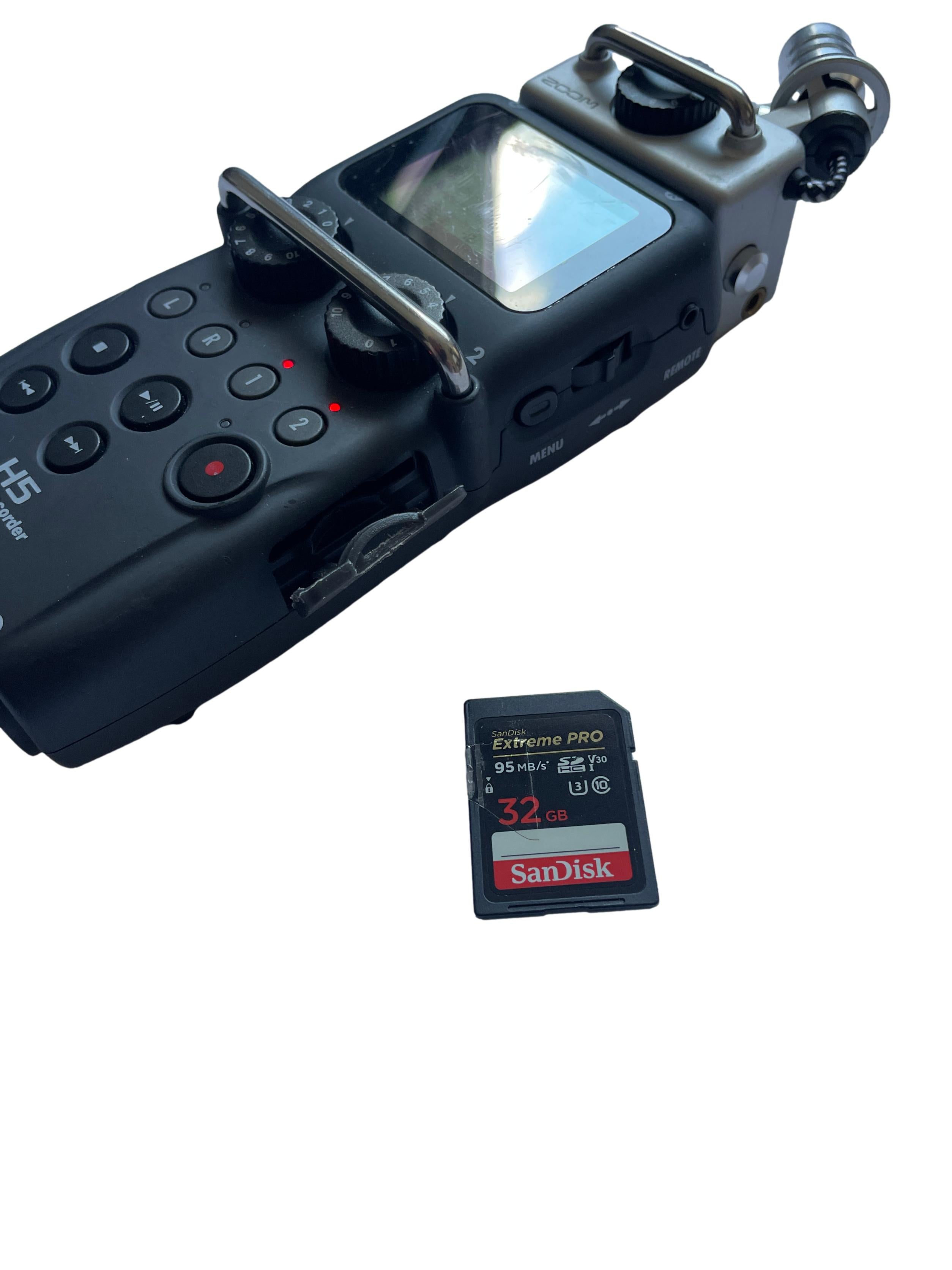 Zoom H5 Portabler Audiorecorder