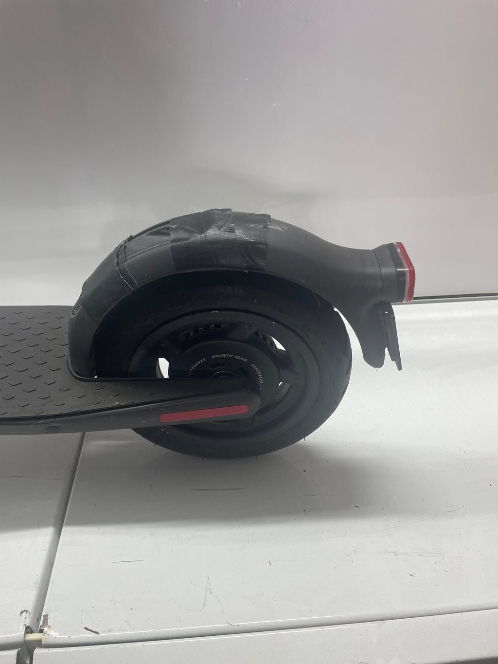Segway ninebot KickScooter E25D - leicht reparaturbedürftig