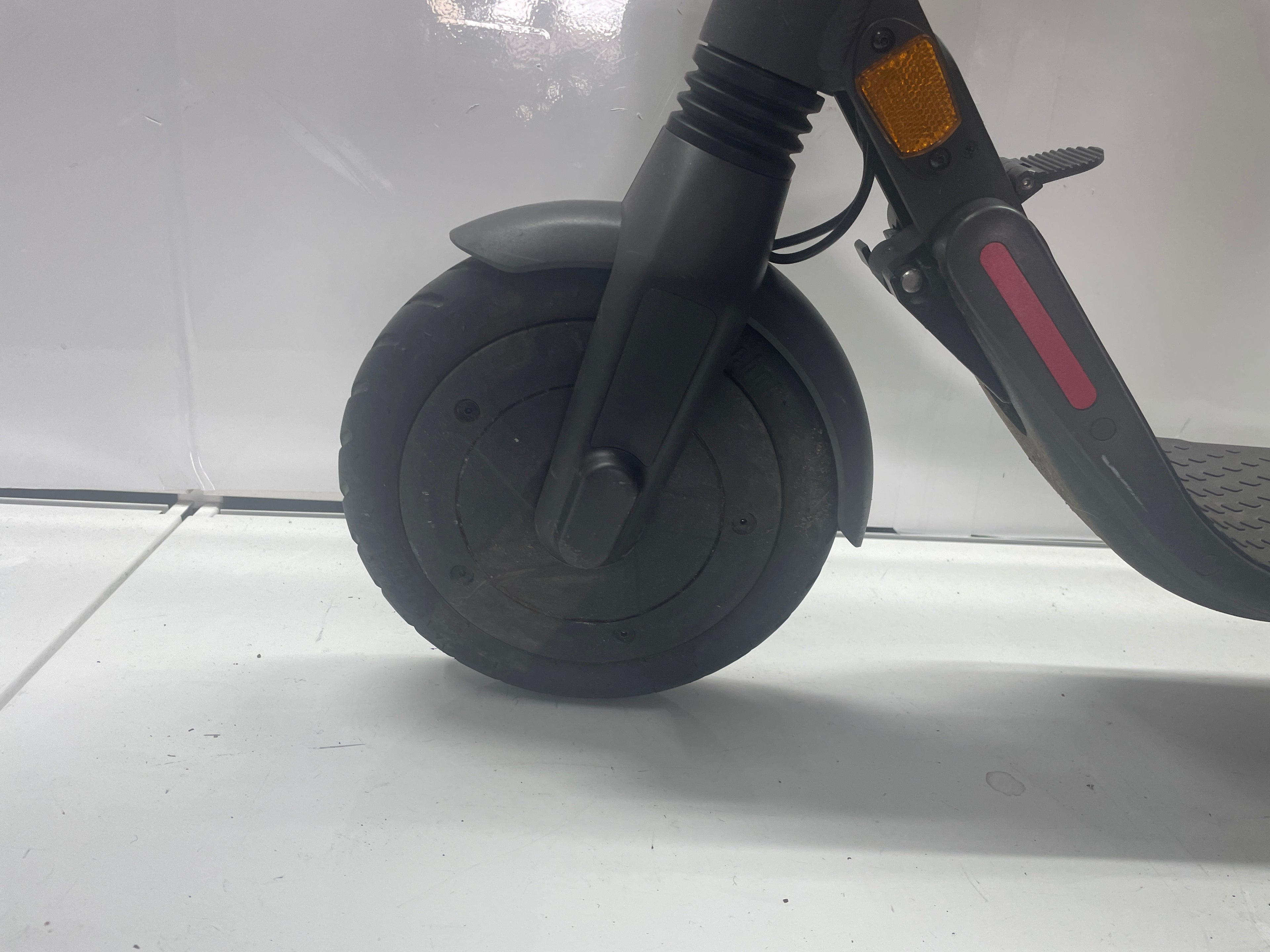 Segway ninebot KickScooter E25D - leicht reparaturbedürftig