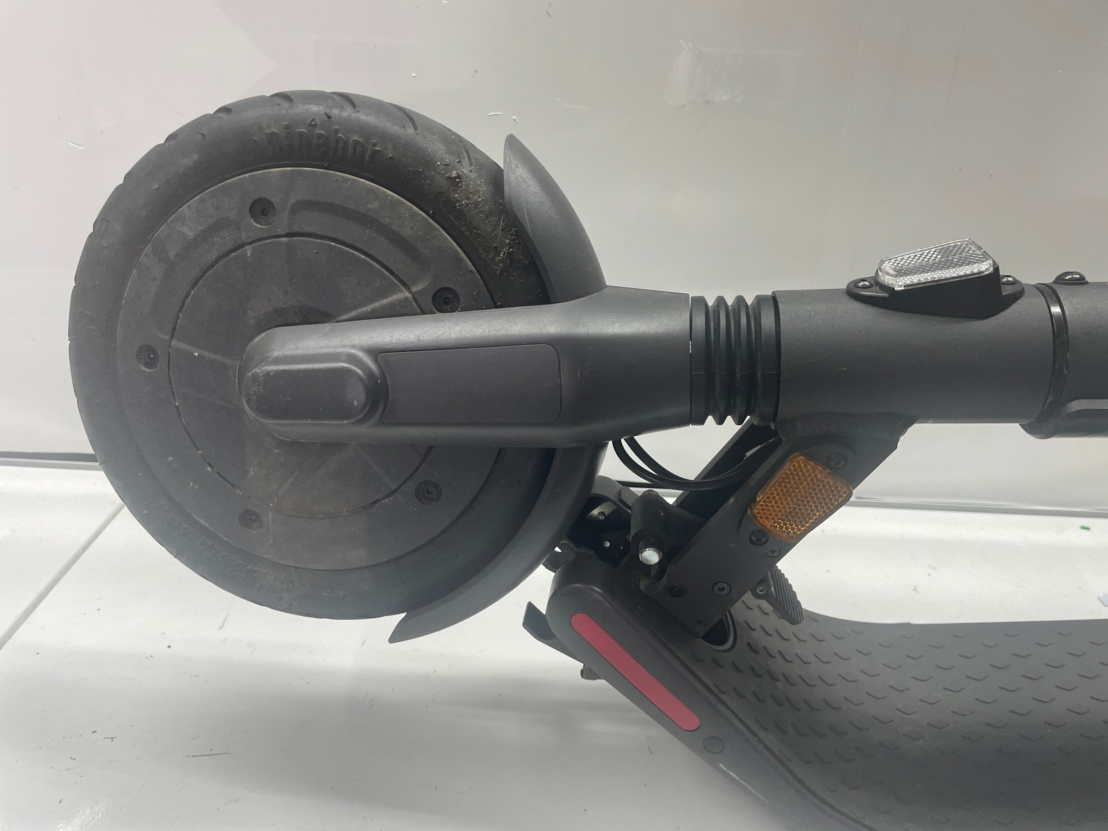 Segway ninebot KickScooter E25D - leicht reparaturbedürftig