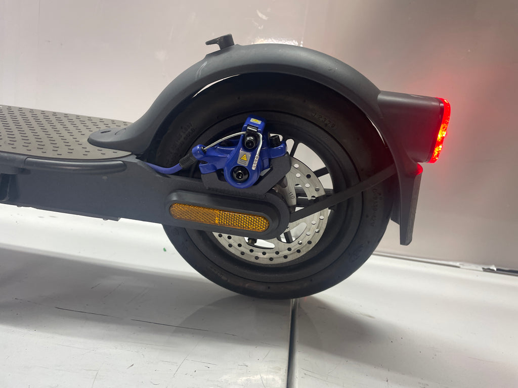 XIAOMI Mi Electric Scooter 3