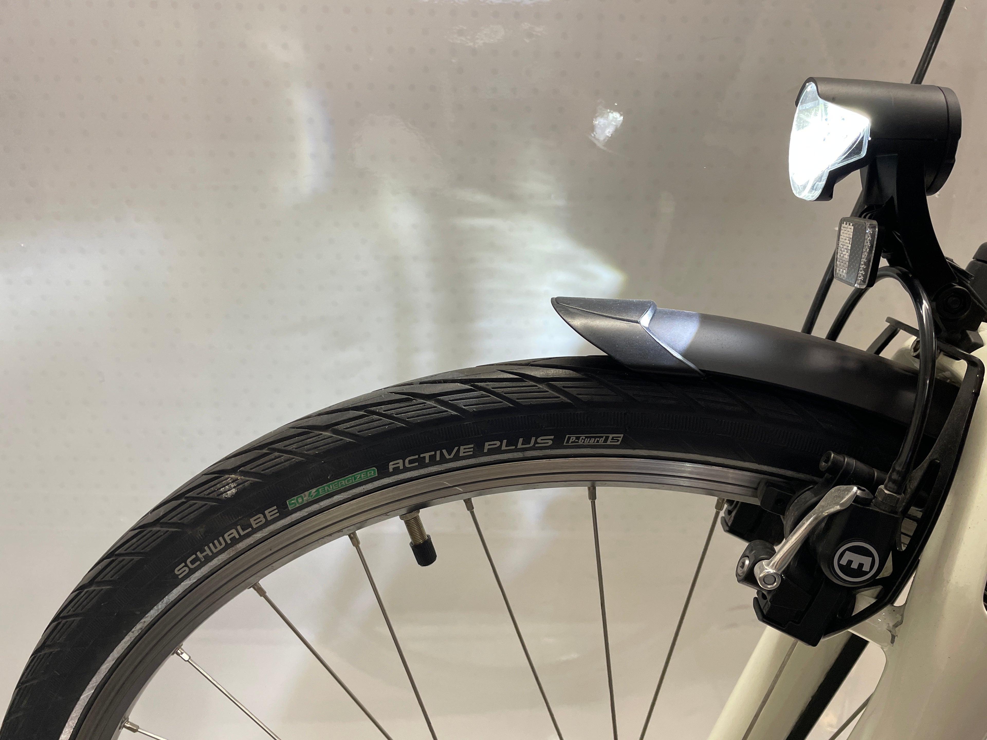 Kalkhoff Agattu, nur 1150 KM - tiefer Einstieg