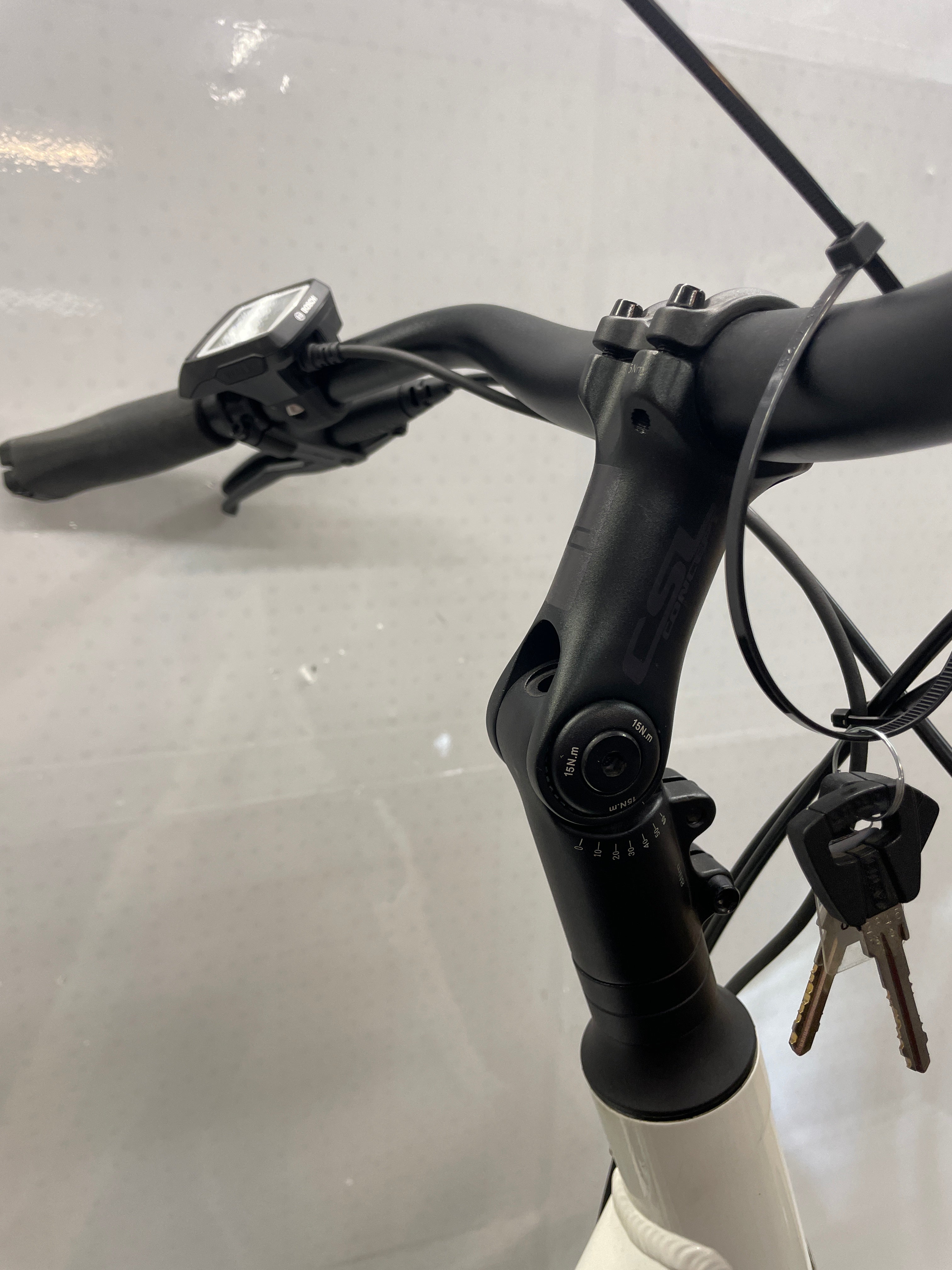 Kalkhoff Agattu, nur 1150 KM - tiefer Einstieg