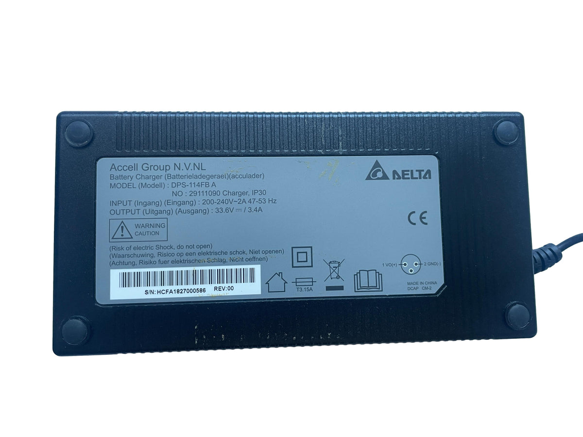 Ladegerät Accell Group / Delta DPS-114FB A - gebraucht