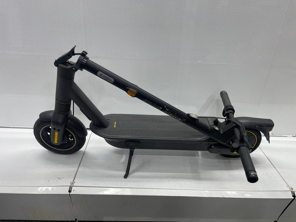 Segway Ninebot MAX G2D E-Scooter - DEFEKT, Bastler, Wasseschaden