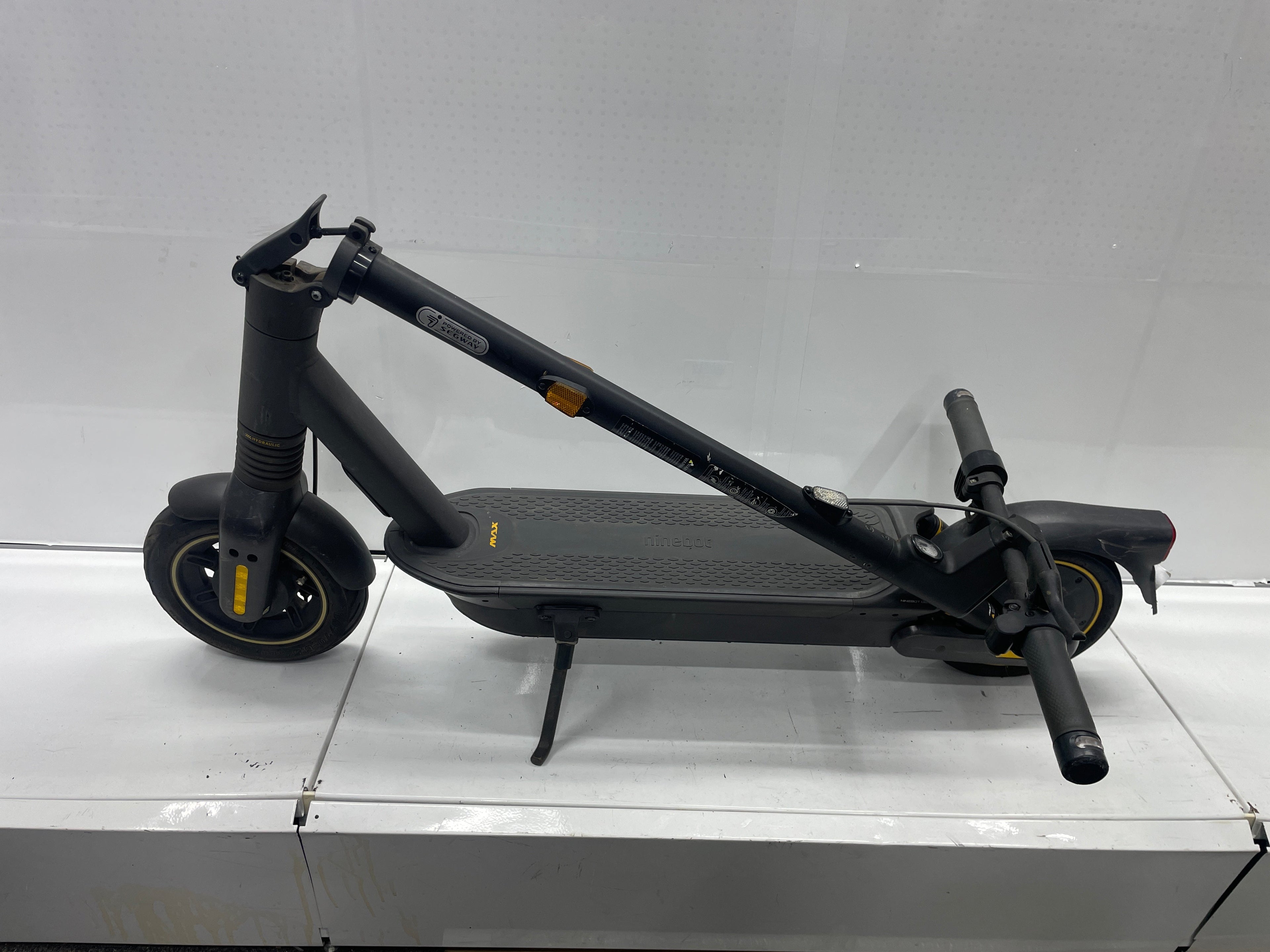 Segway Ninebot MAX G2D E-Scooter - DEFEKT, Bastler, Wasseschaden
