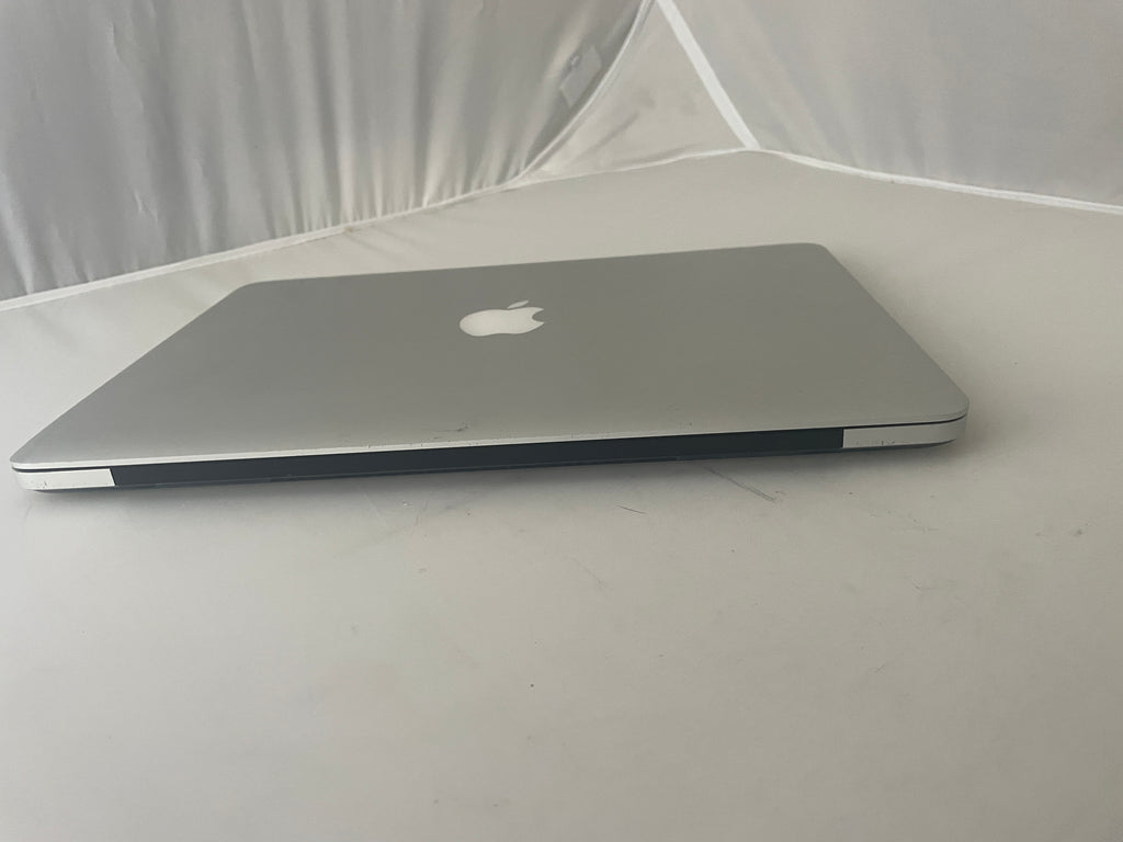Apple Mac Book Pro silber 13 Zoll - Bastler, Ersatzteilspender, gesperrt - Ersatzteilspender, Bastler