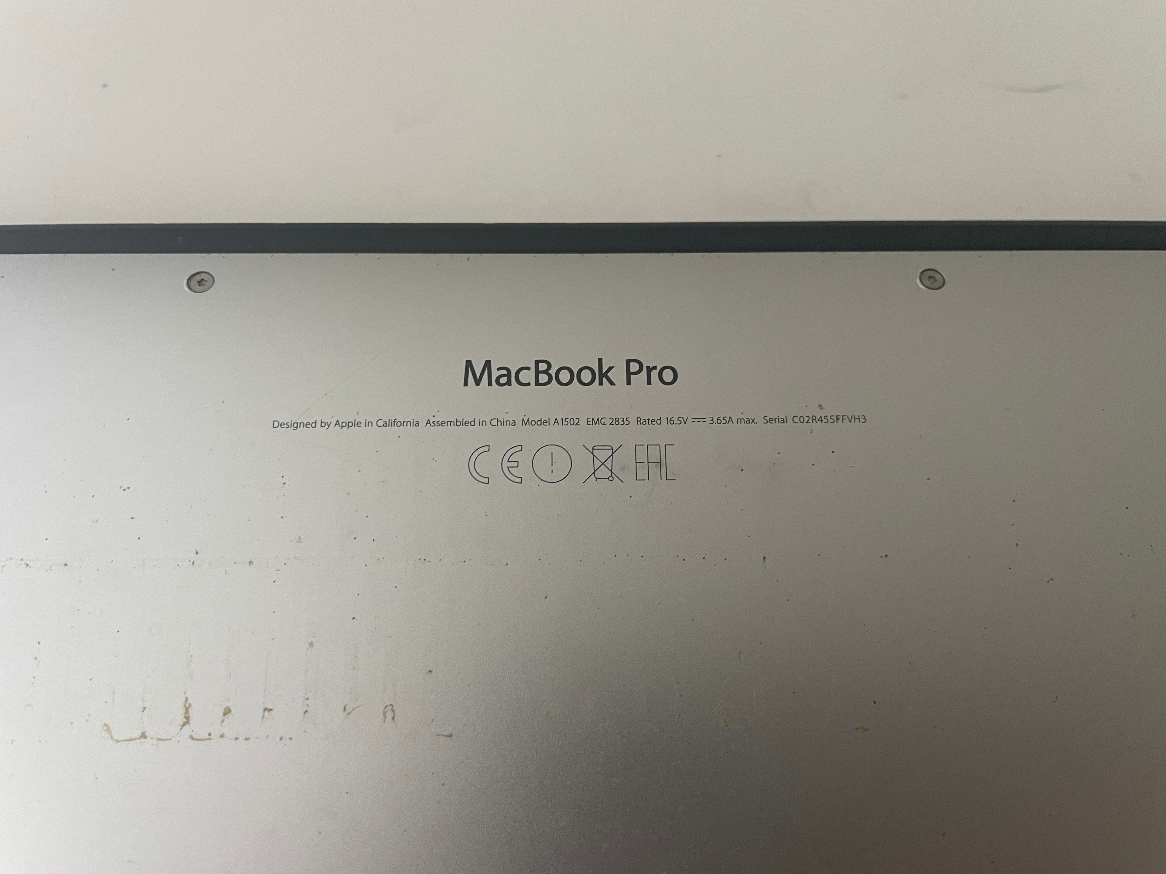 Apple Mac Book Pro silber 13 Zoll - Bastler, Ersatzteilspender, gesperrt - Ersatzteilspender, Bastler