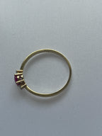 Damenring 585er Gold Rubin + 2 Brillanten