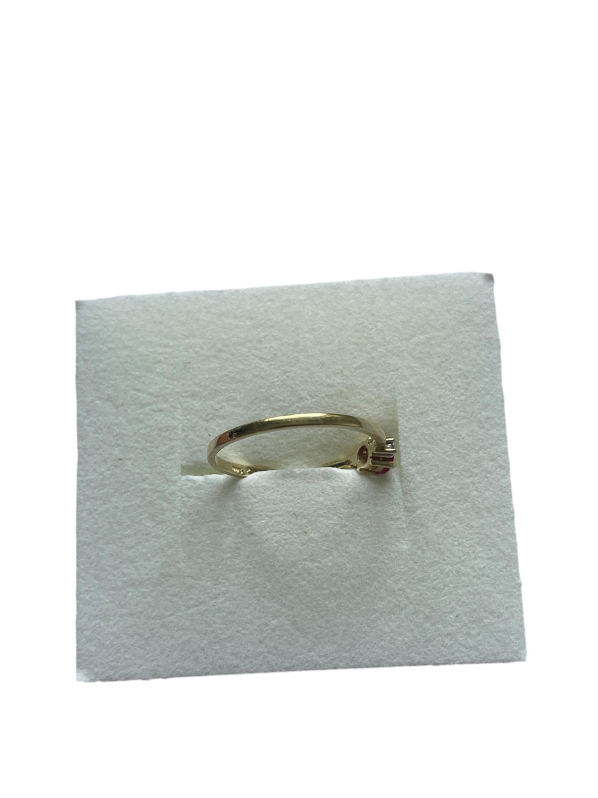 Damenring 585er Gold Rubin + 2 Brillanten