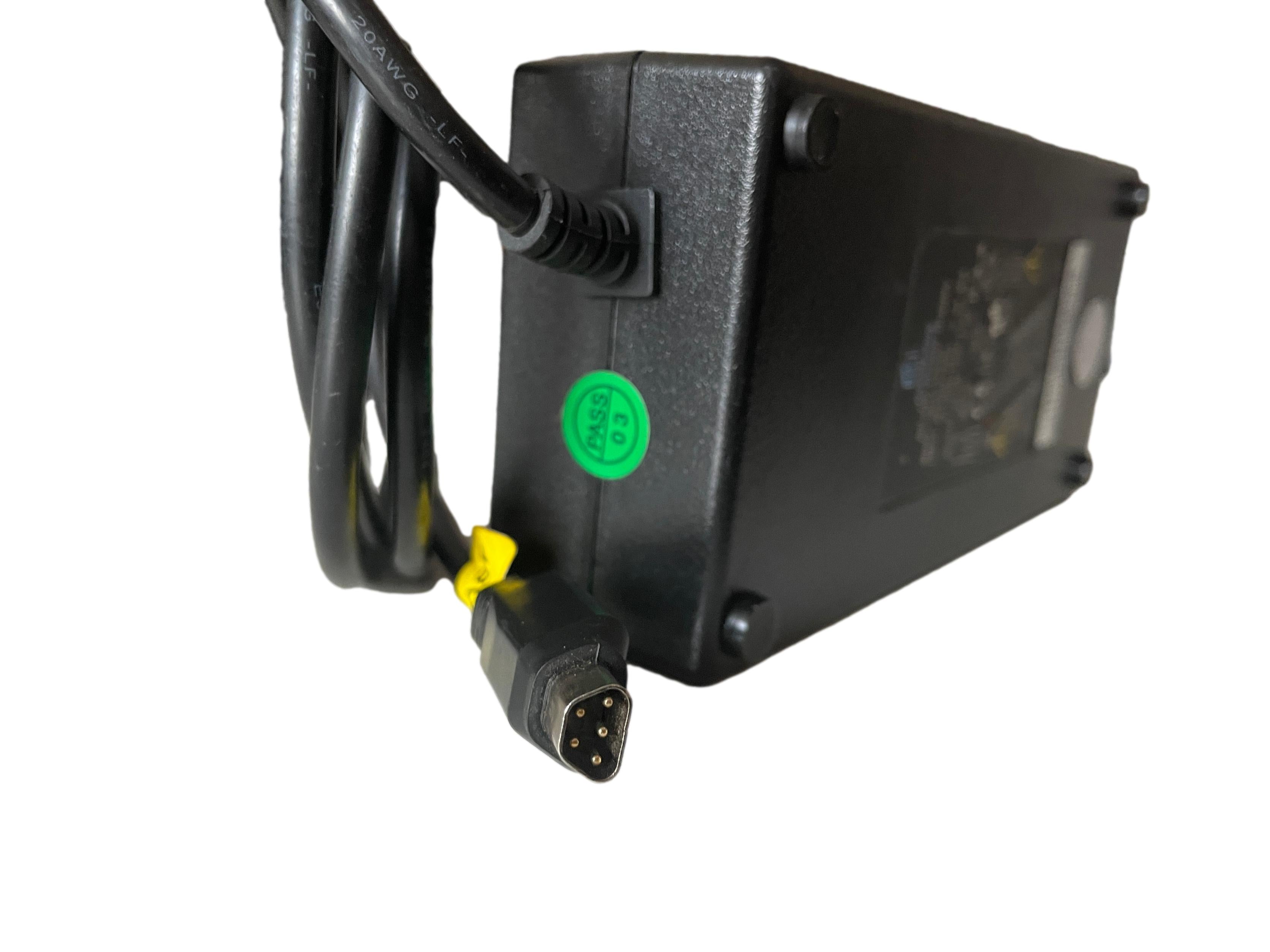 Joycube Ladegerät Model: JCLC109V55
