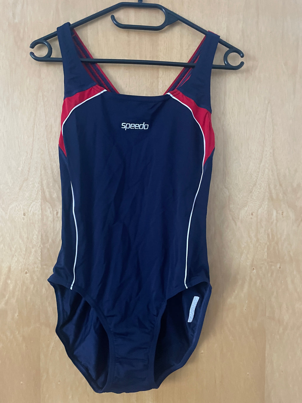 Speedo Damen Badeanzug Größe 42 - NEU