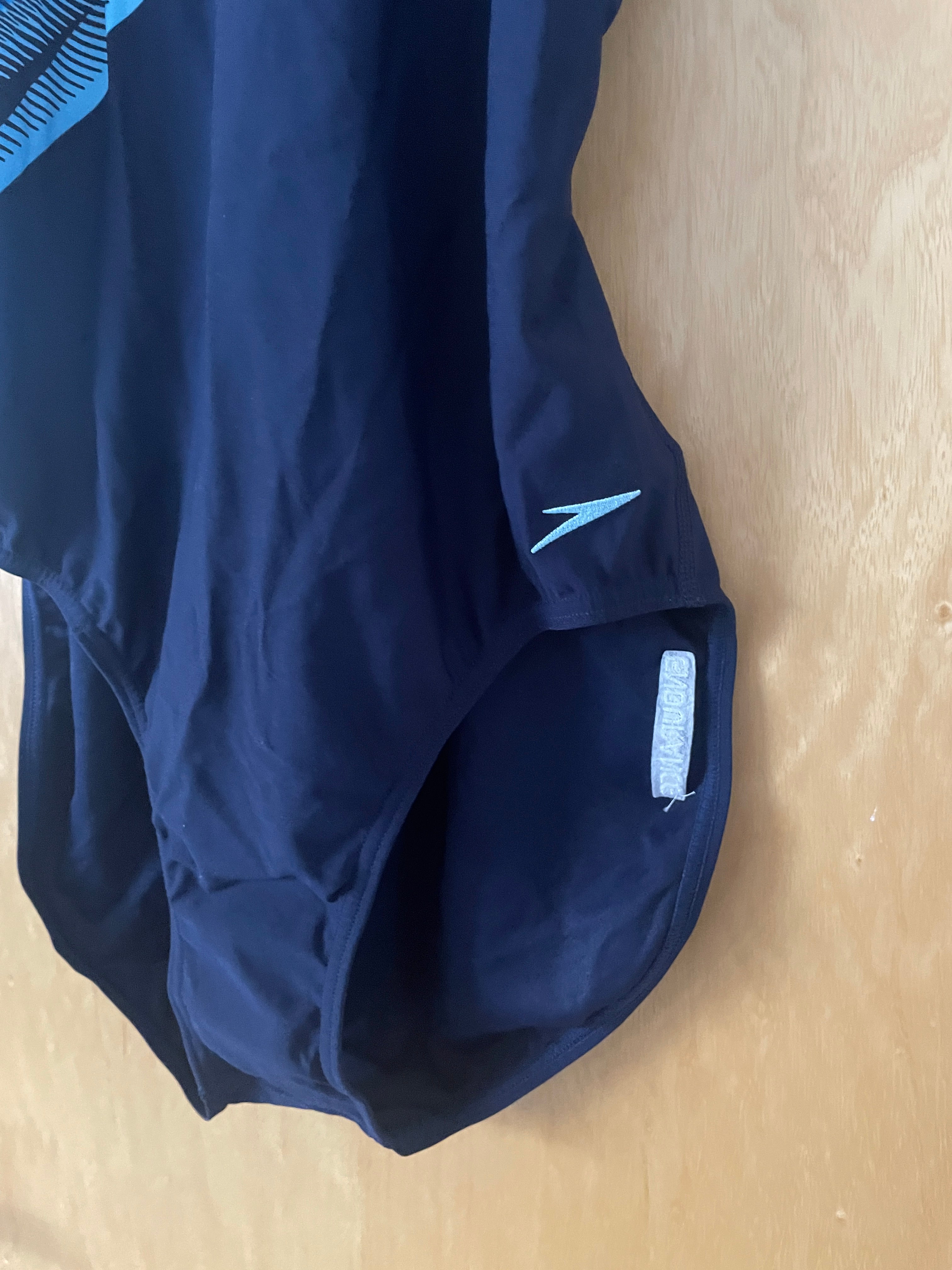 Speedo Damen Badeanzug Größe 42 - NEU