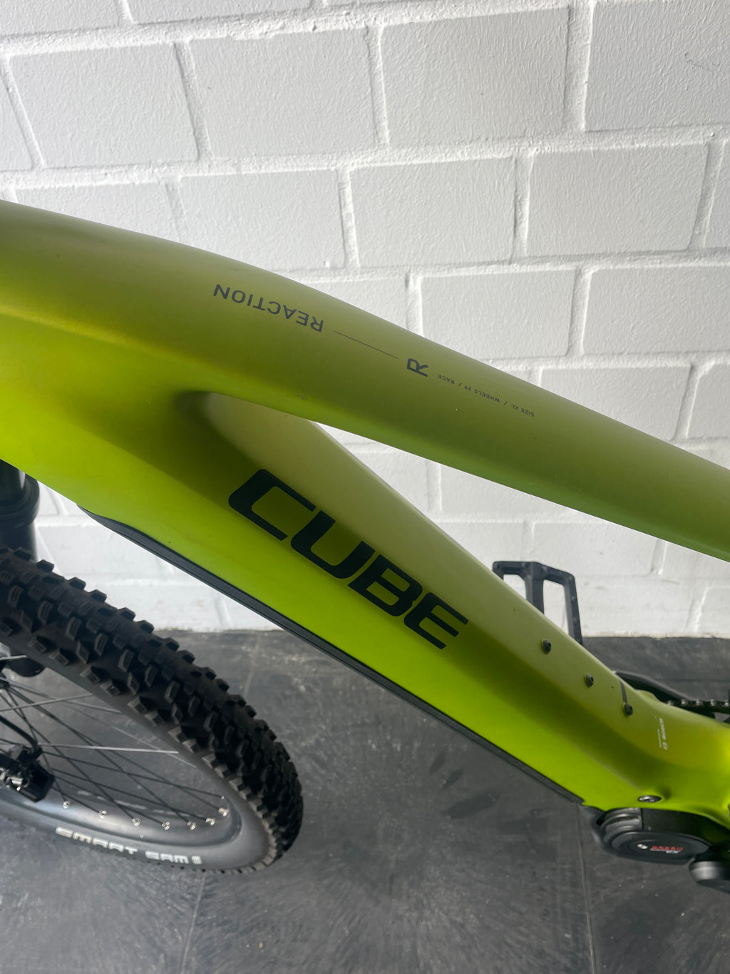 Cube Hybrid Race 800 - Rahmengr. XL erst 325 Km wie neu