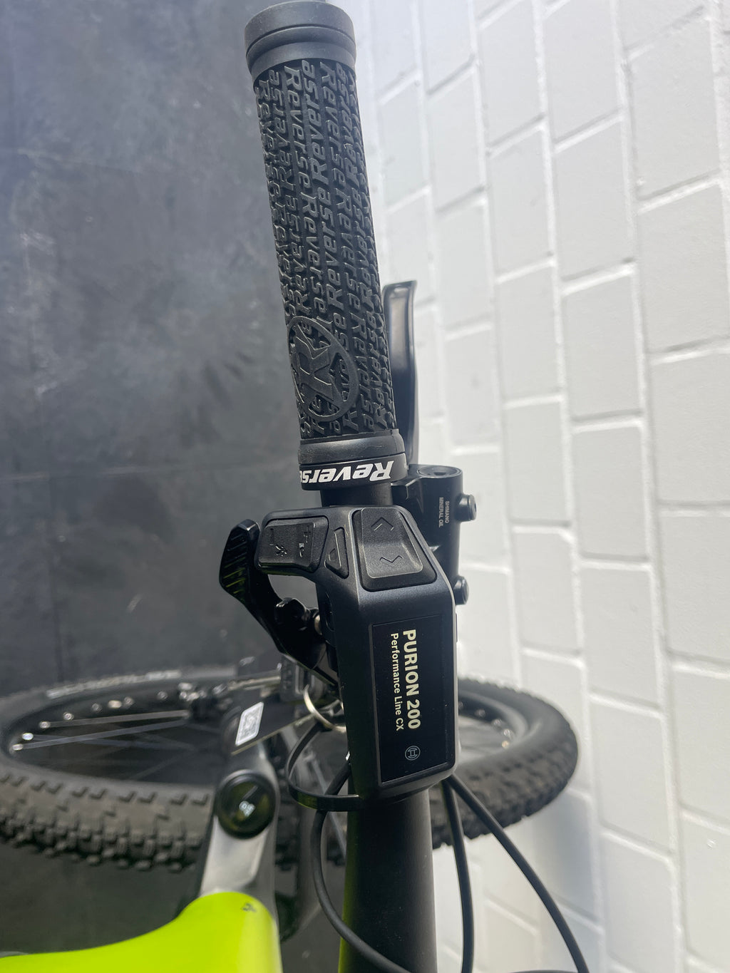 Cube Hybrid Race 800 - Rahmengr. XL erst 325 Km wie neu