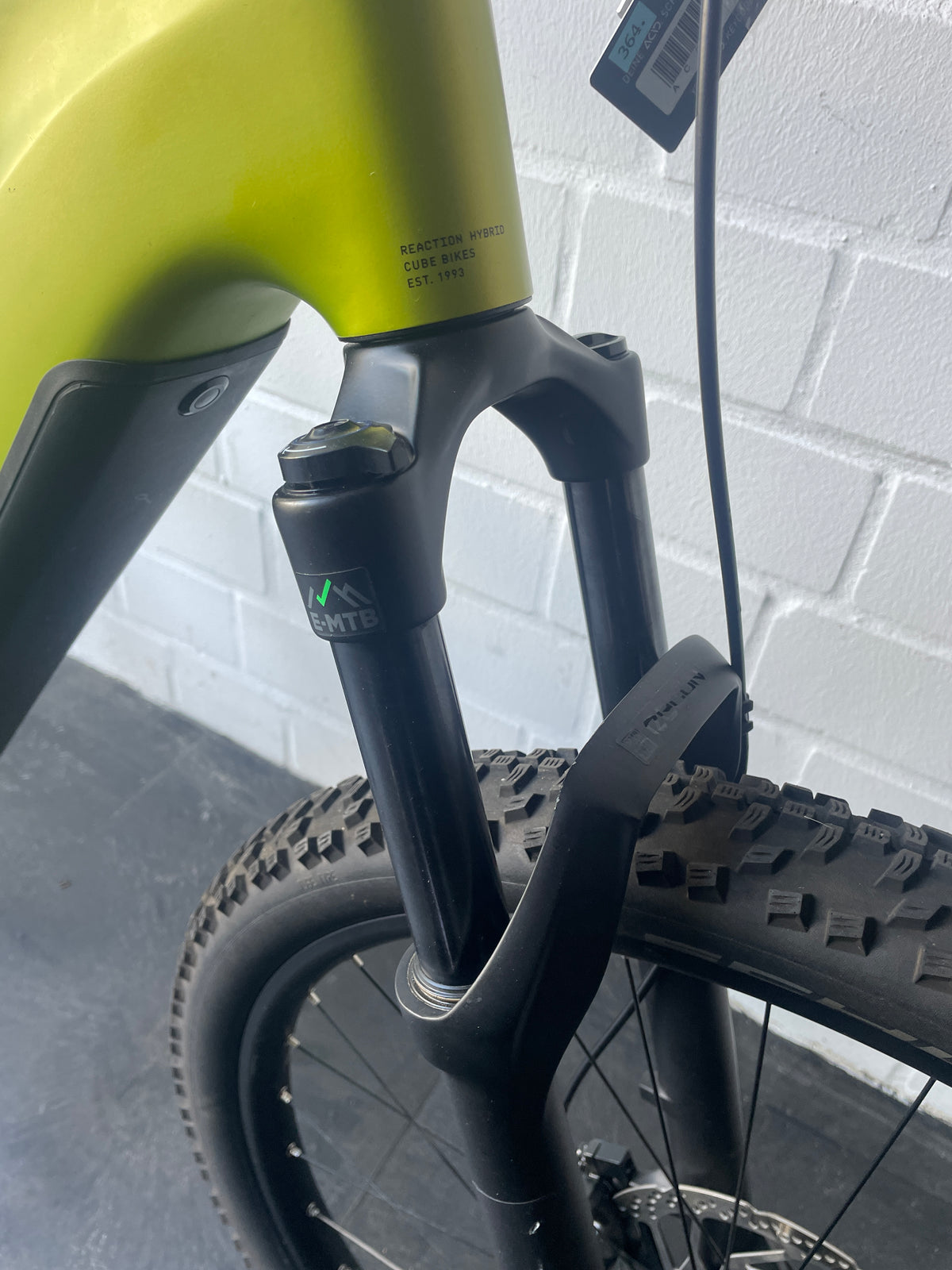 Cube Hybrid Race 800 - Rahmengr. XL erst 325 Km wie neu