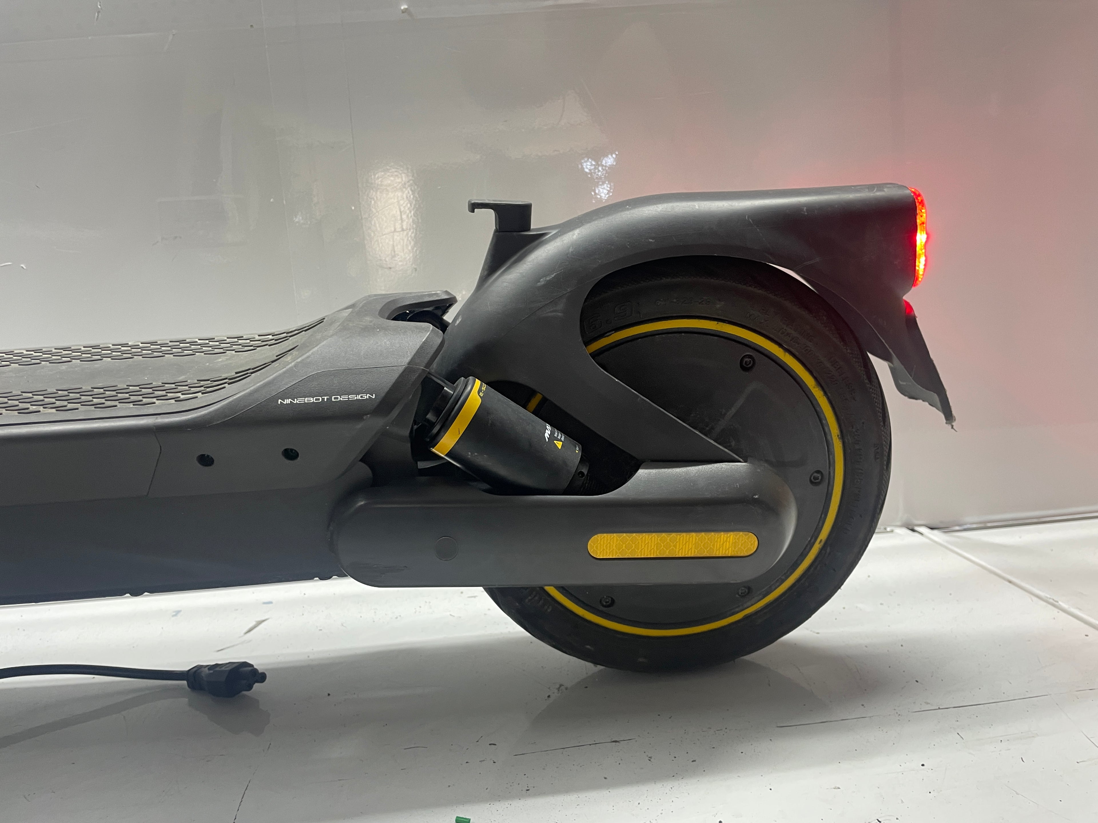 ninebot KickScooter MAX G2 Model: 051501D