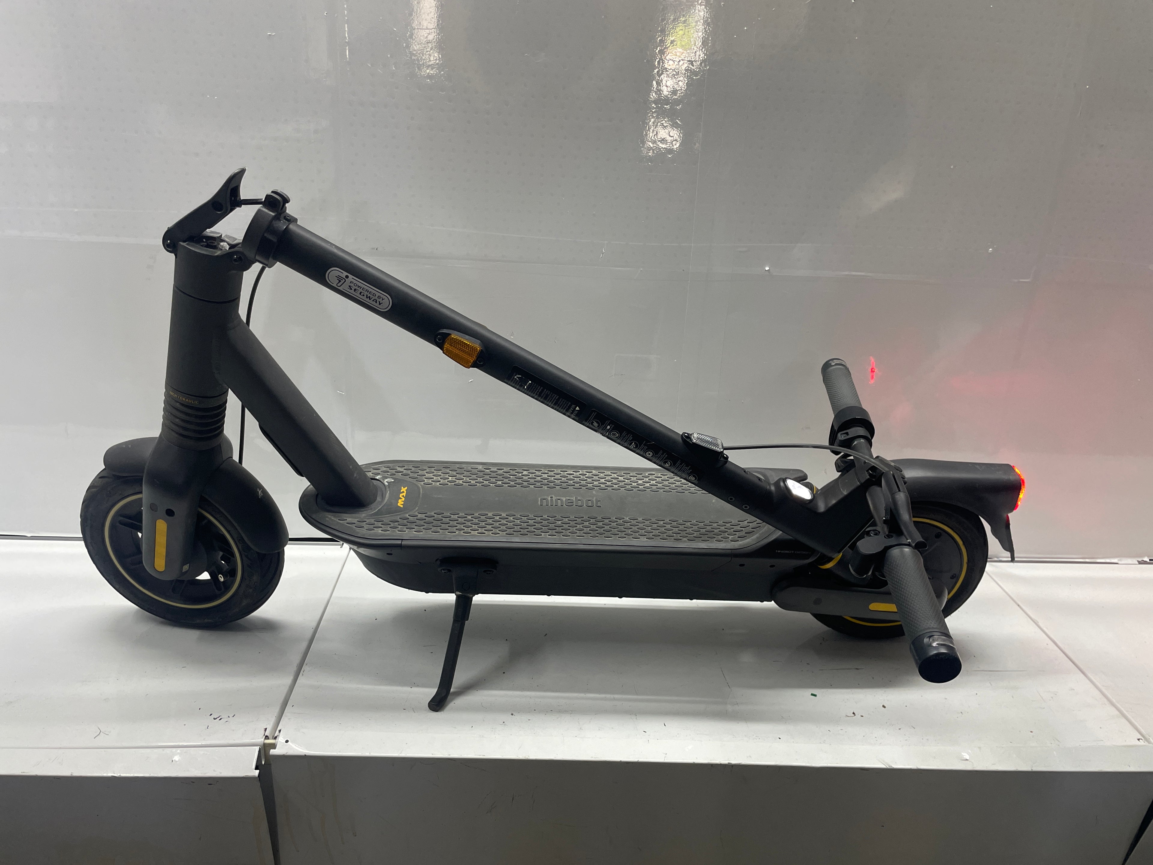 ninebot KickScooter MAX G2 Model: 051501D