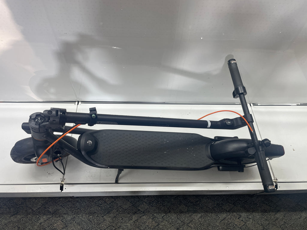 Segway ninebot KickScooter F2 PRO - BASTLER
