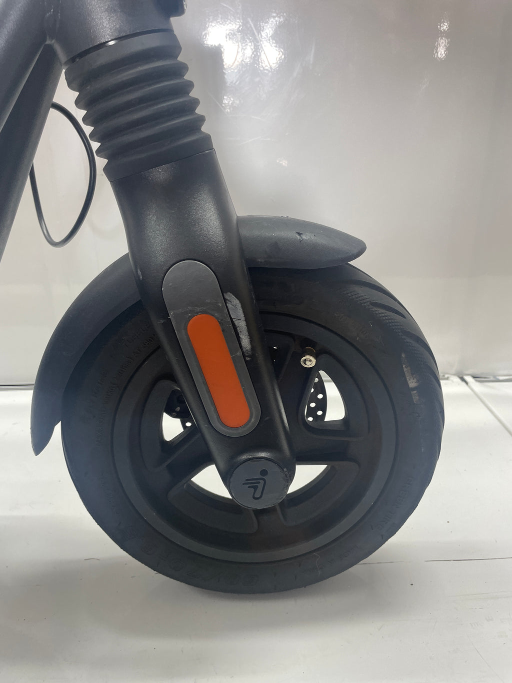 Segway ninebot KickScooter F2 PRO - BASTLER