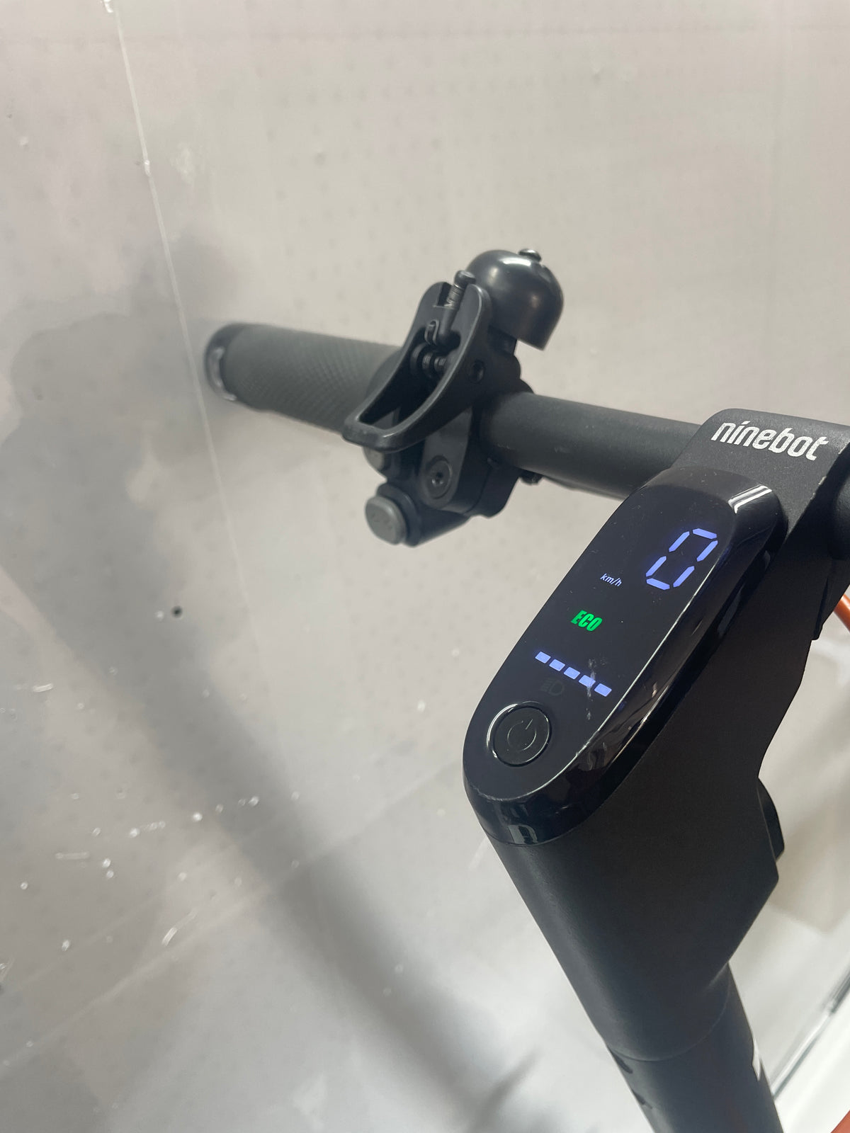 Segway ninebot KickScooter F2 PRO - BASTLER
