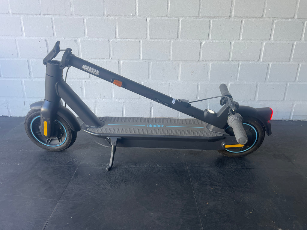 Segway ninebot KickScooter Max G30D II