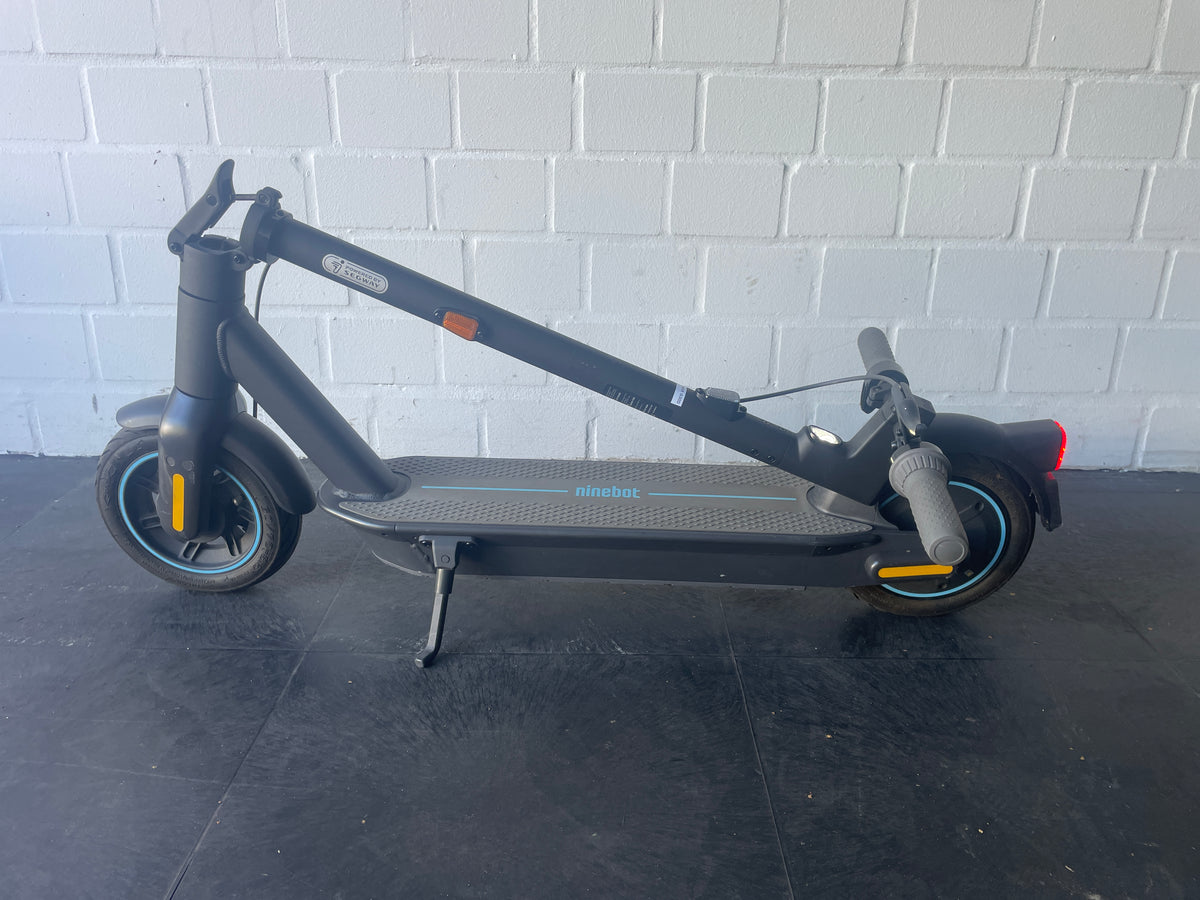 Segway ninebot KickScooter Max G30D II