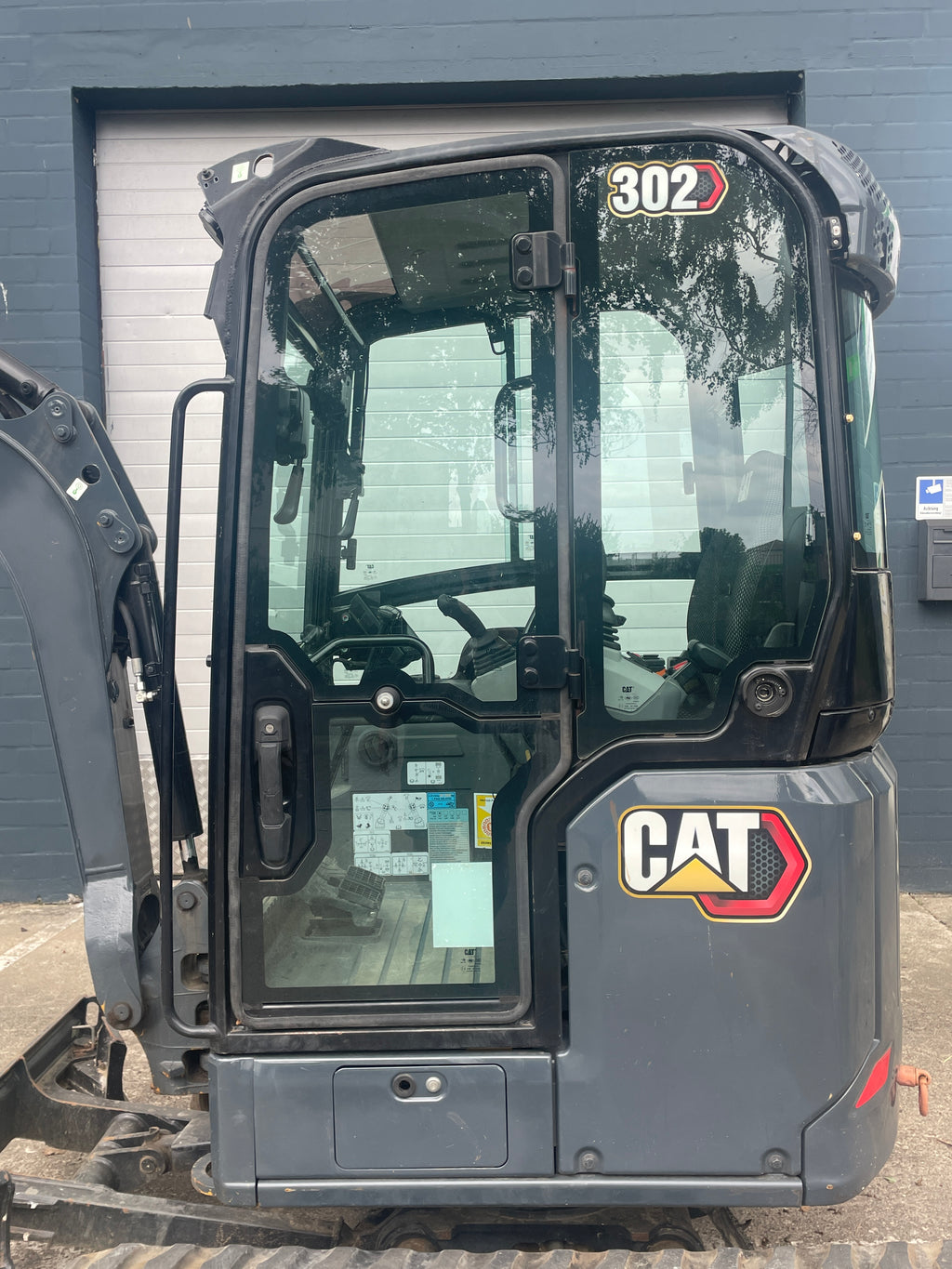 Mini-Ketten-Bagger, CAT 302-05A CR + Tiefenlöffel 755 Std - gebraucht