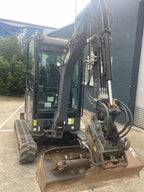 Mini-Ketten-Bagger, CAT 302-05A CR + Tiefenlöffel 755 Std - gebraucht