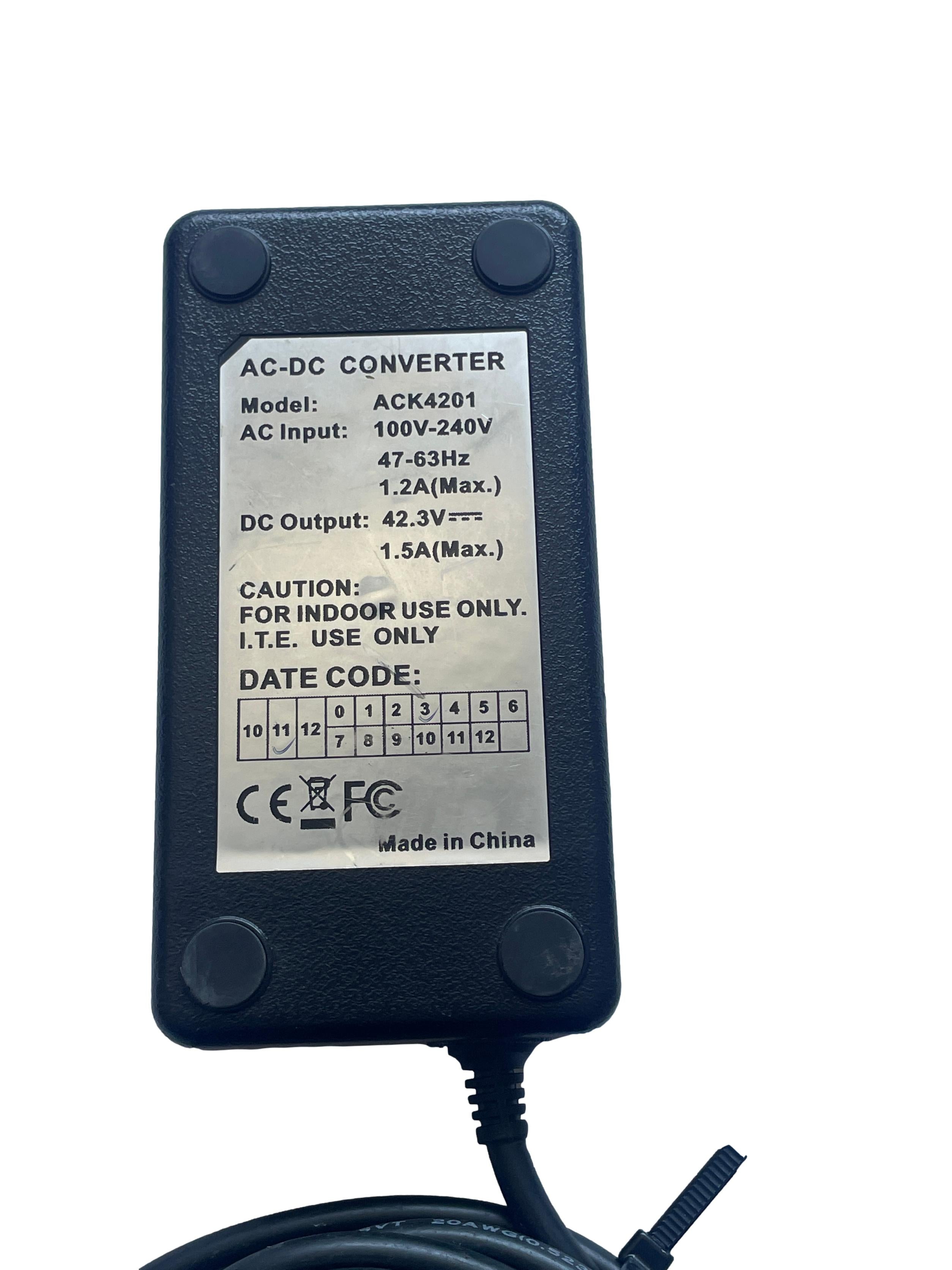 AC-DC Ladekabel für E-Scooter/E-Bikes, Model: ACK4201
