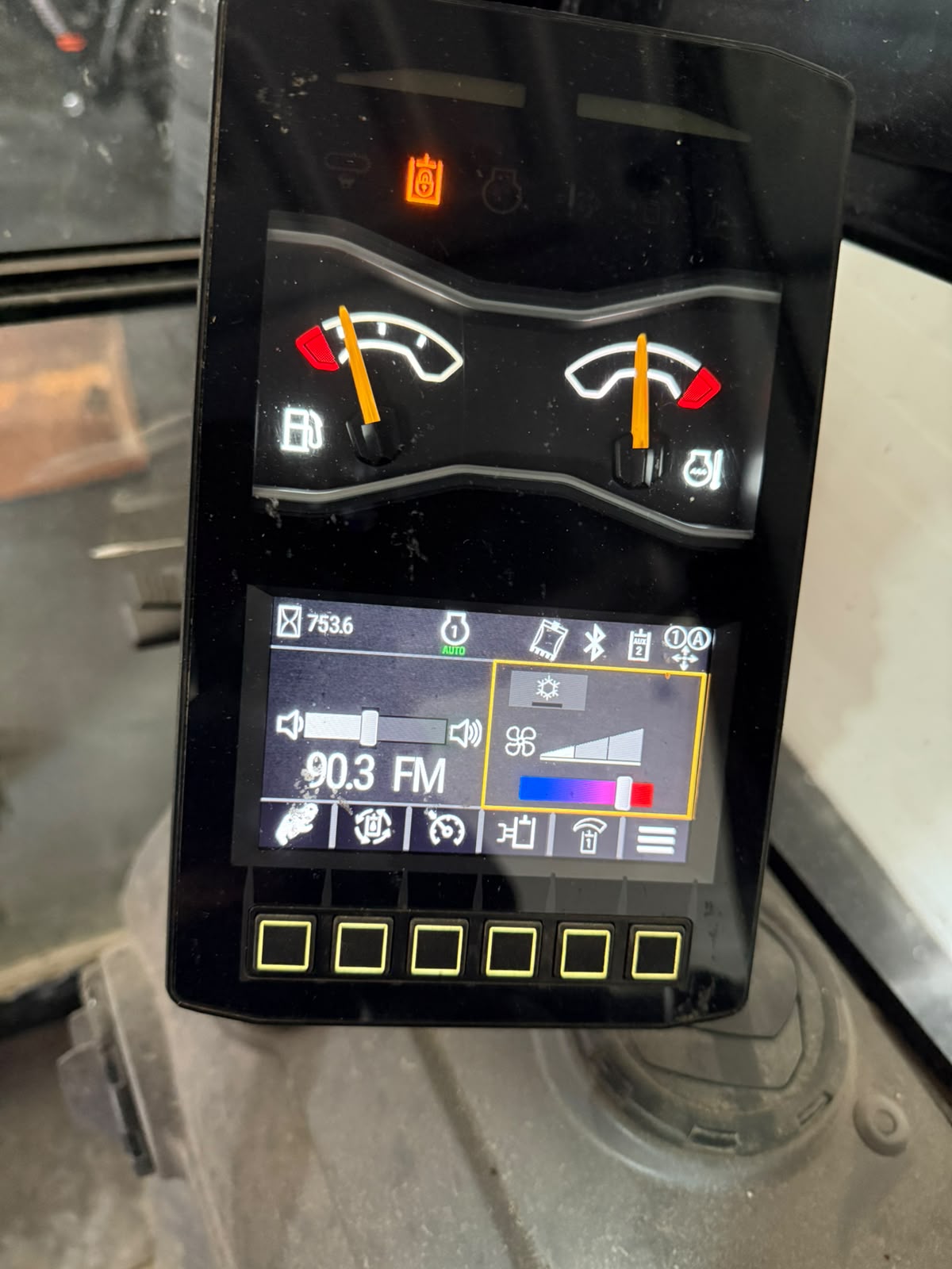 Mini-Ketten-Bagger, CAT 302-05A CR + Tiefenlöffel 755 Std - gebraucht
