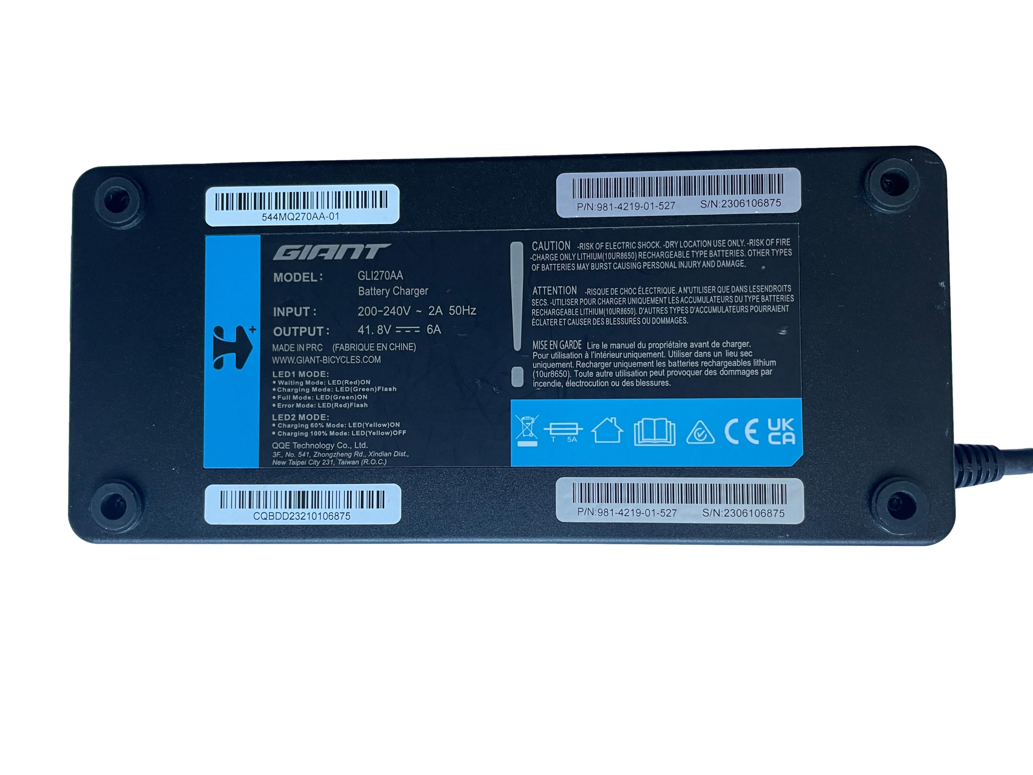 Ladegerät GIANT GLI270AA 6A Schnell-Ladegerät mit Adapter - gebraucht